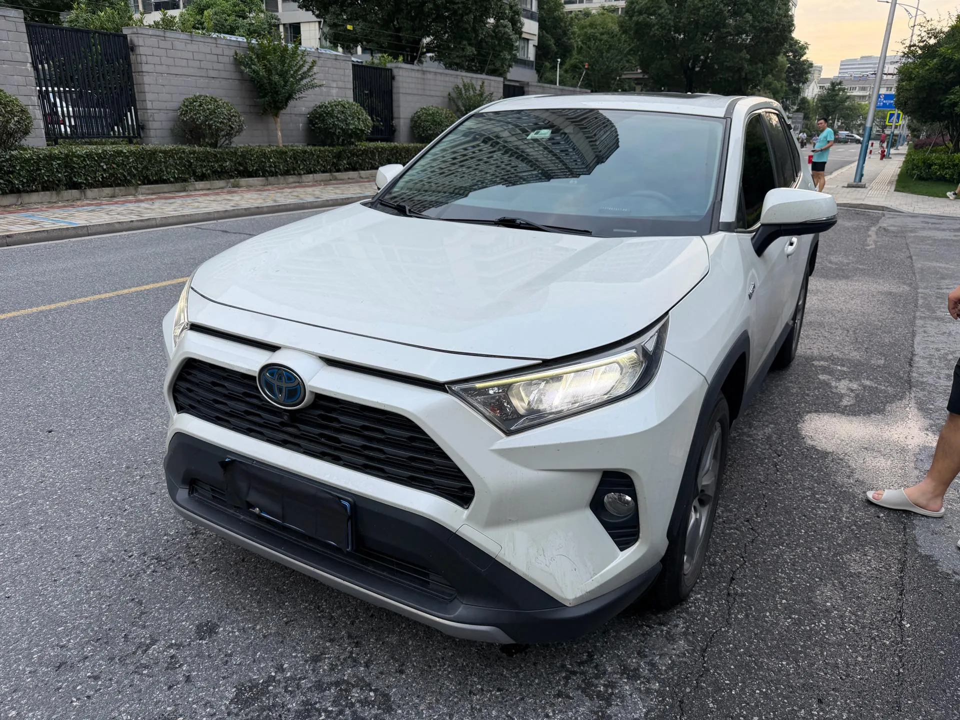2020 RAV4 Hybrid 2.5L CVT 2WD Elite Edition