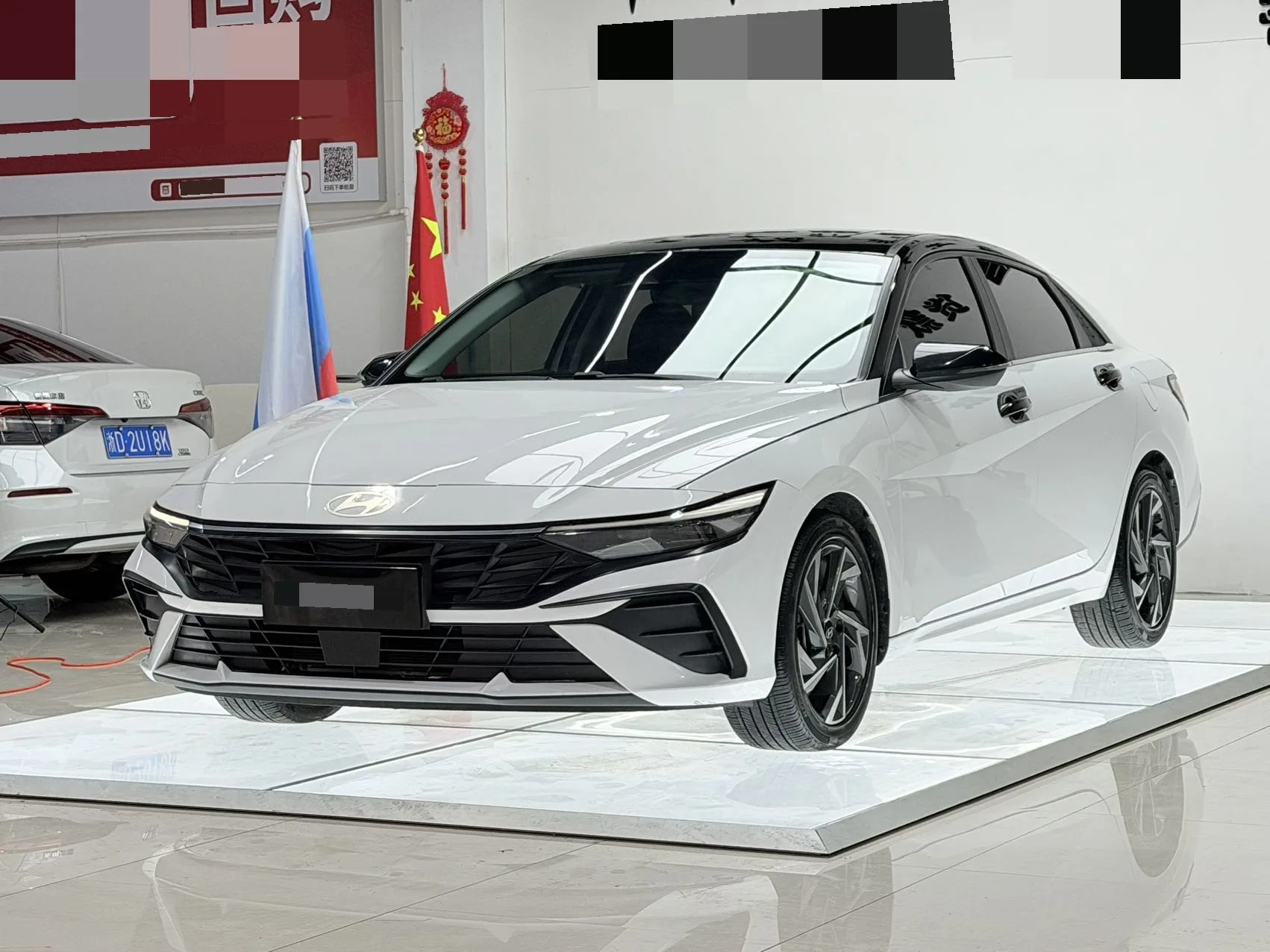 Hyundai Elantra 2023 1.5L CVT LUX Premium Edition