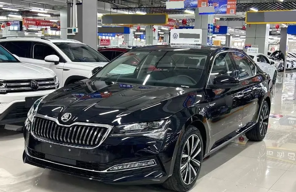 Superb 2023 Facelift TSI280 DSG Premium Edition
