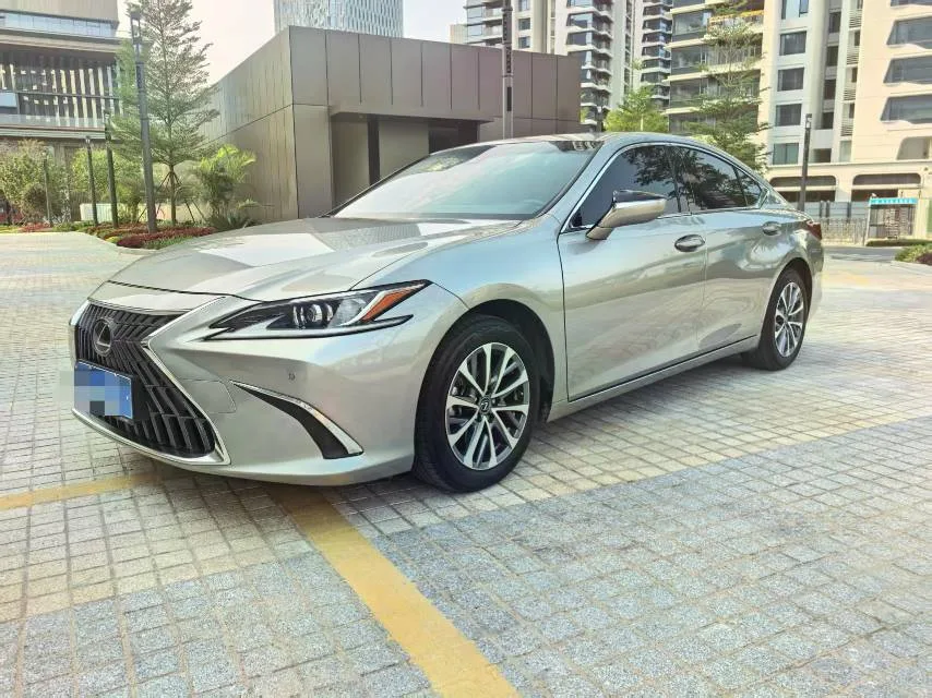 Lexus ES 2022 200 Premium Edition