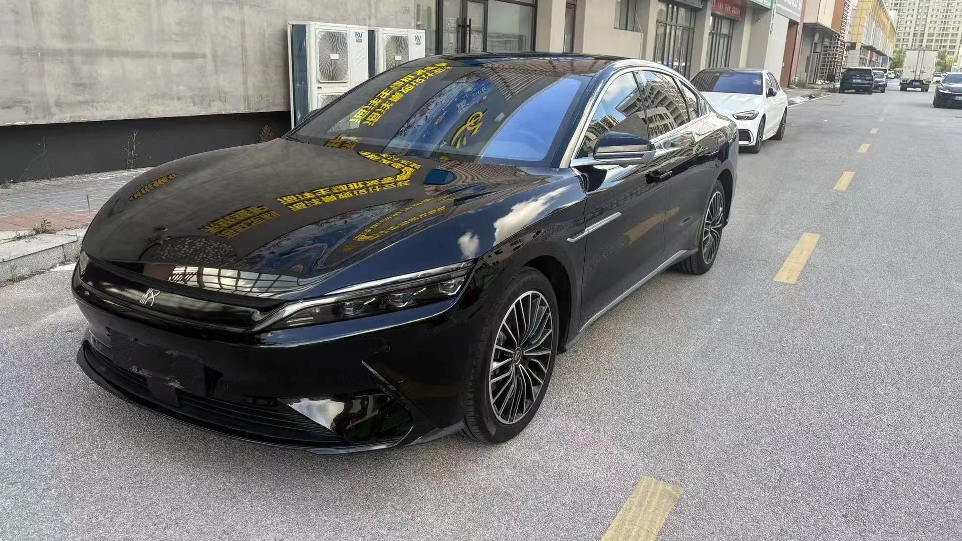 Han 2021 EV Standard Range Luxury Edition