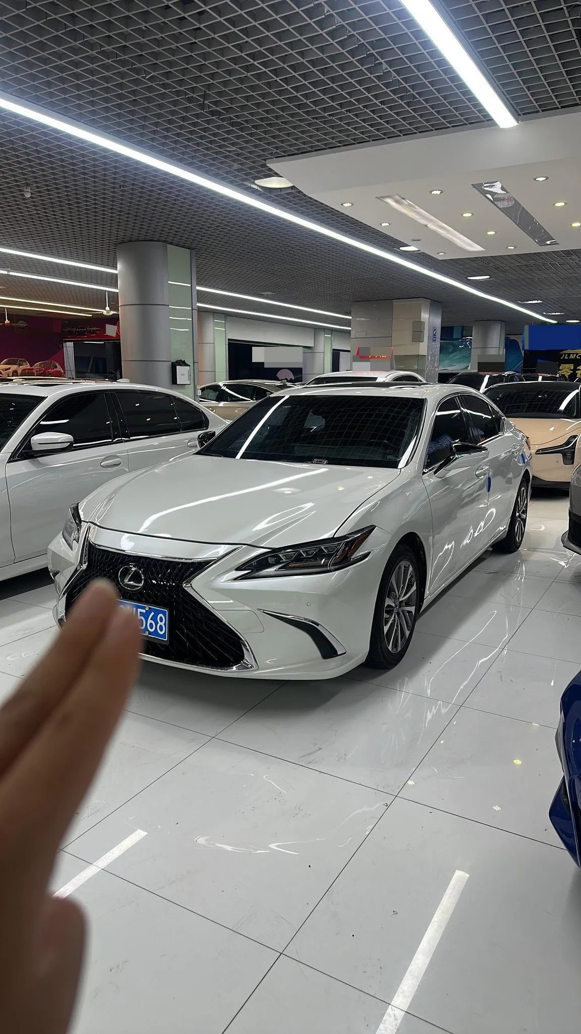 Lexus ES 2022 300h Premium Edition