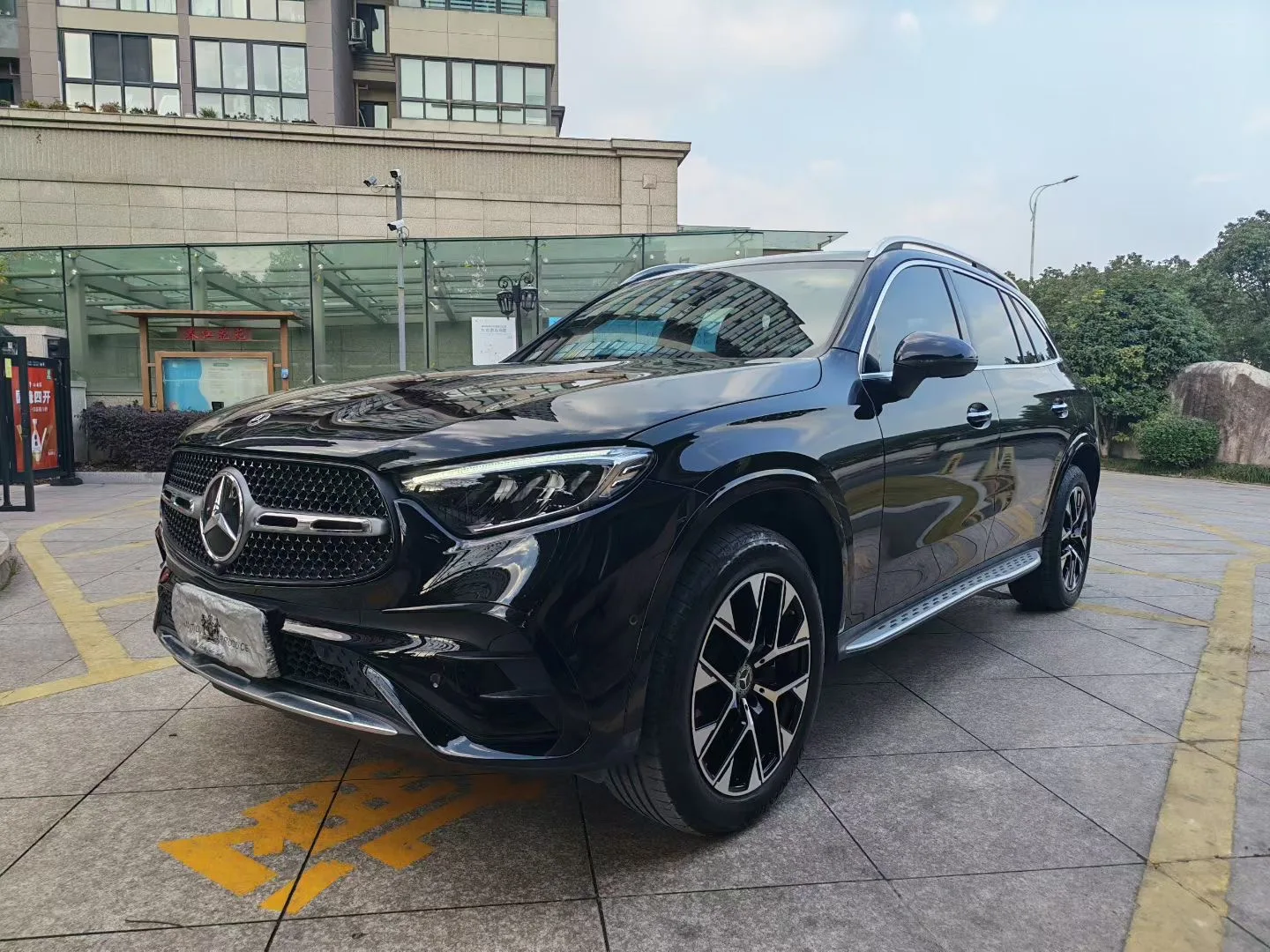 Mercedes-Benz GLC 2023 GLC 260 L 4MATIC Base Model