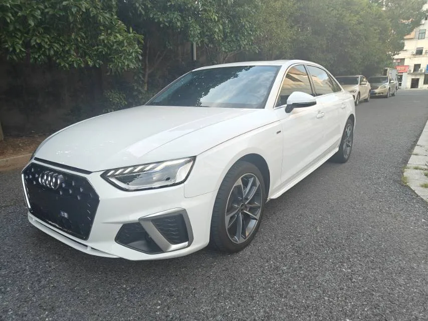 Audi A4L 2022 40 TFSI Fashion Dynamic Edition