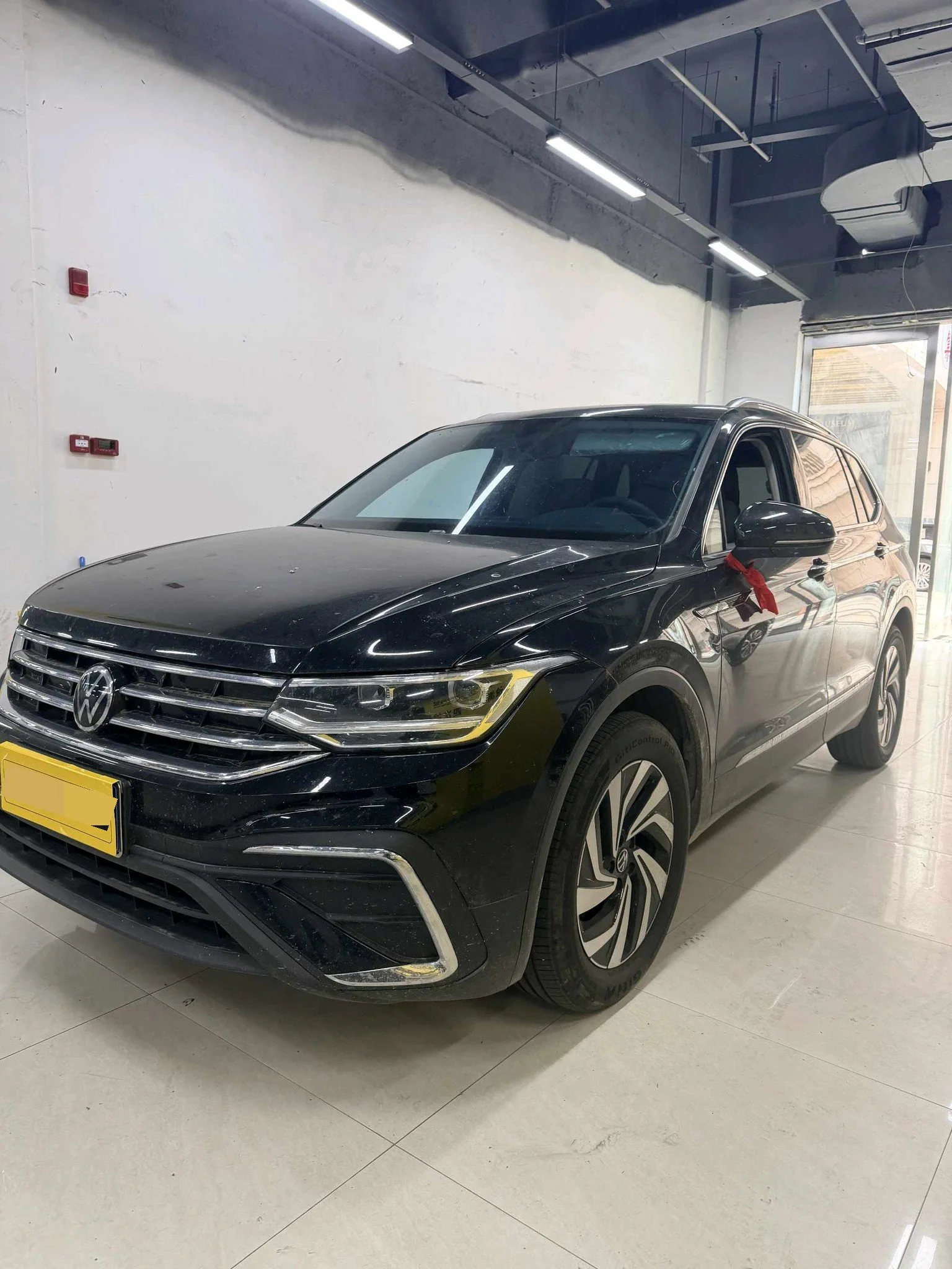 Volkswagen 2025 Tiguan L 1.5TSI 300TSI Outstanding Edition 2WD Dragon Edition Automatic Transmission
