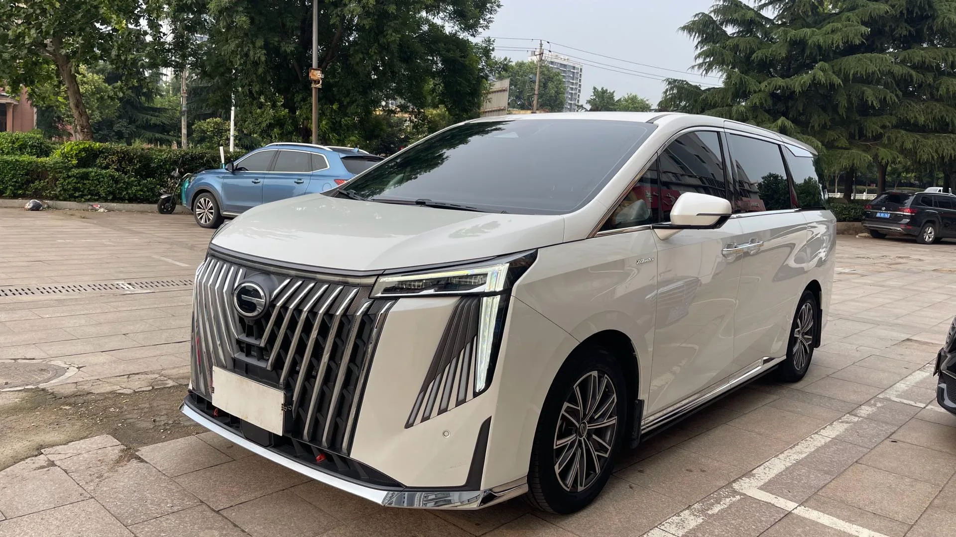 Trumpchi 2024 M8 2.0T 400T Master Series Supreme Edition Automatic