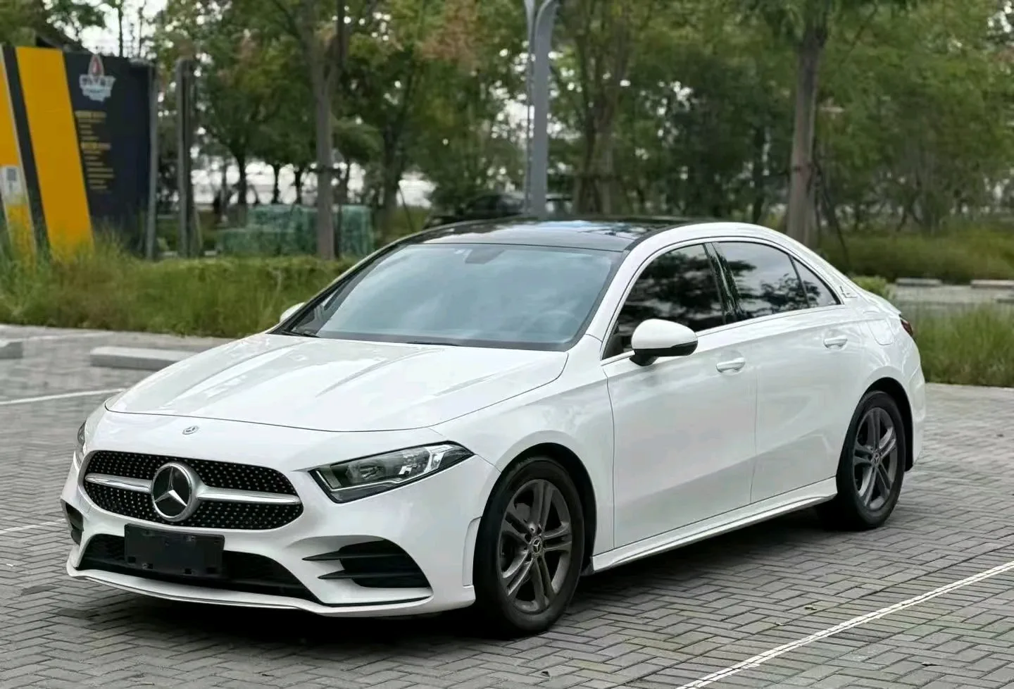 2022 Mercedes-Benz A-Class A 180 L Sport Sedan