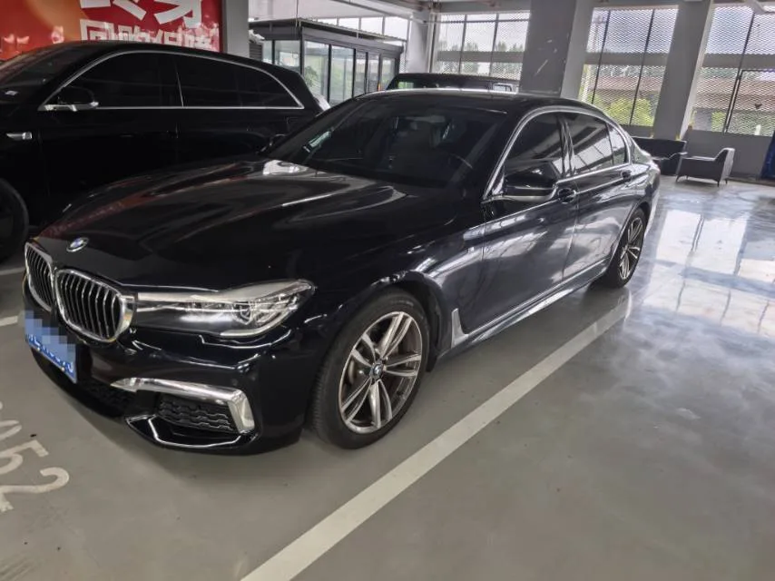 2018 BMW 7 Series 730Li Leading Edition M Sport Package
