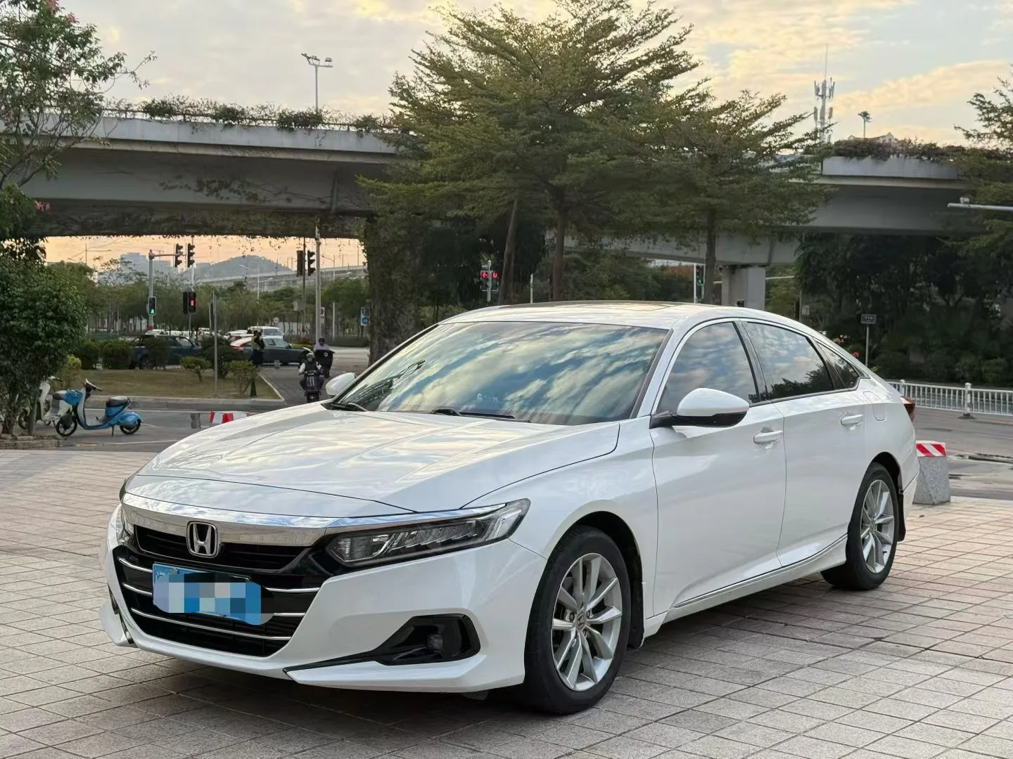 2022 Honda Accord 260TURBO Luxury Edition