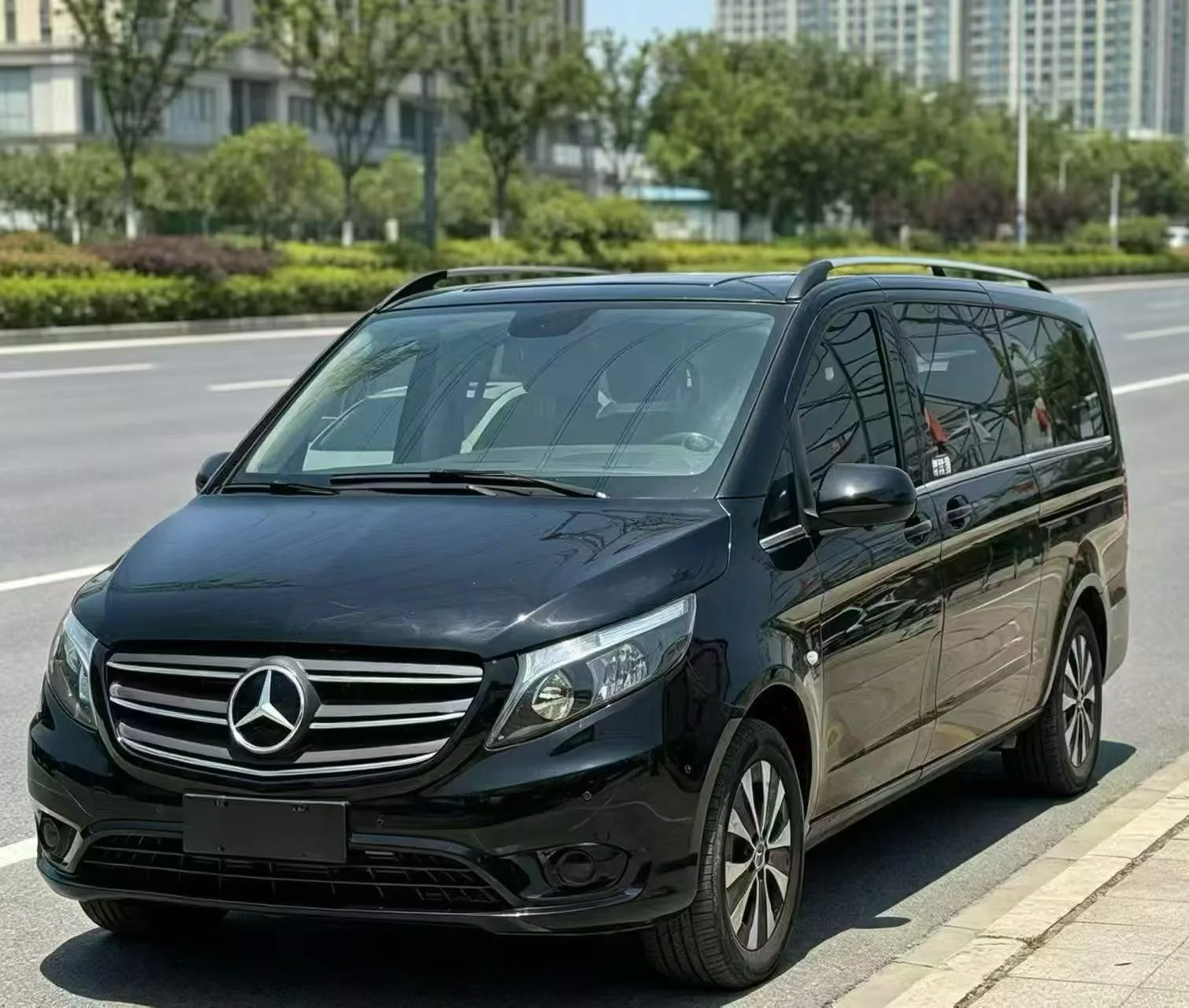 Vito 2021 2.0T Business Edition 7-seater