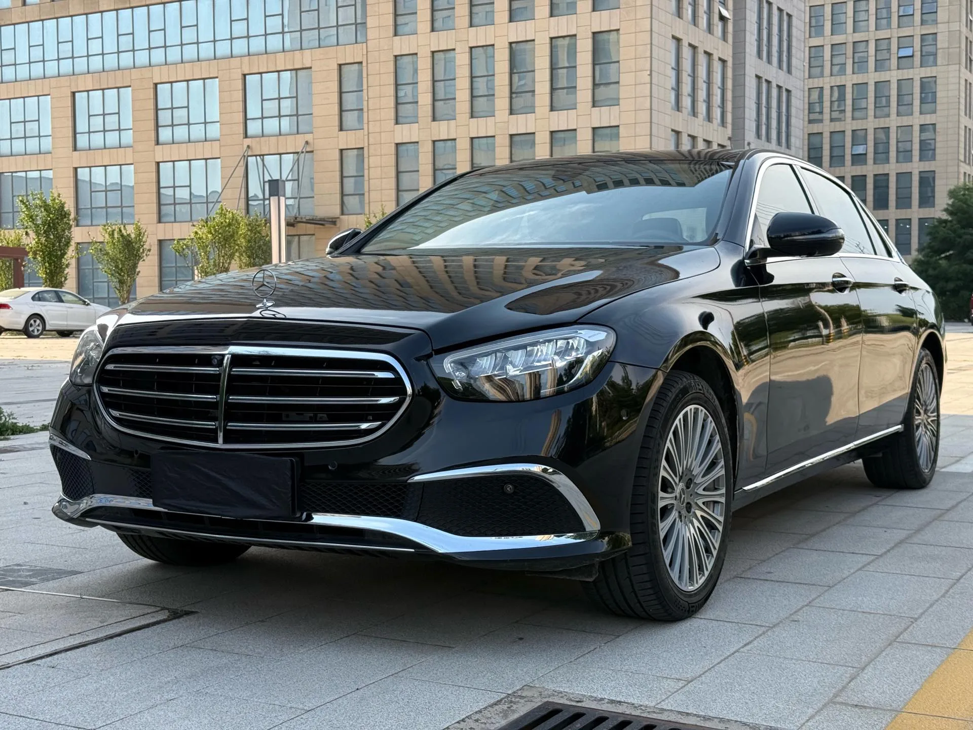 Mercedes-Benz E-Class 2021 E 300 L Fashion Edition