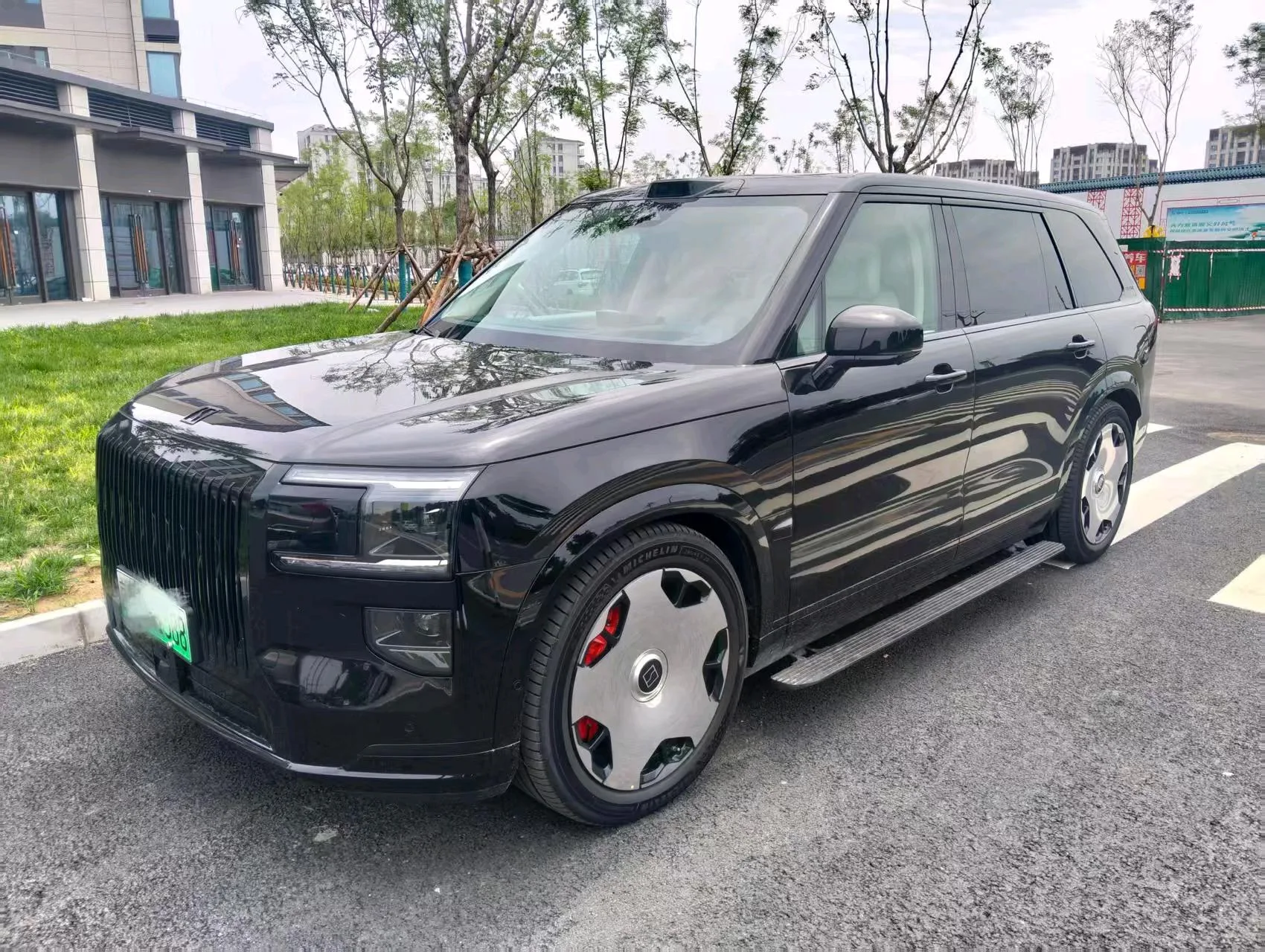 Jike 2025 Model Jike 9X 2.0T Ultra Edition 70kWh Automatic