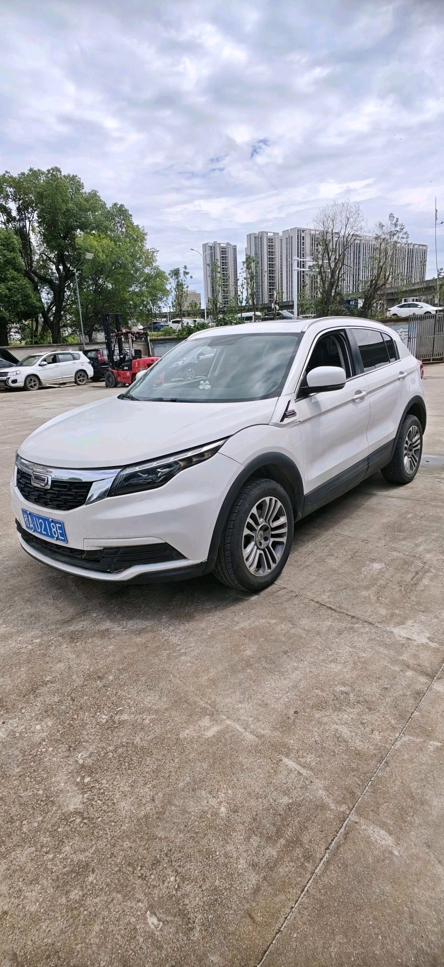 Qoros 5 2019 Model Year Qoros 5S 1.6TGDI Premium Edition