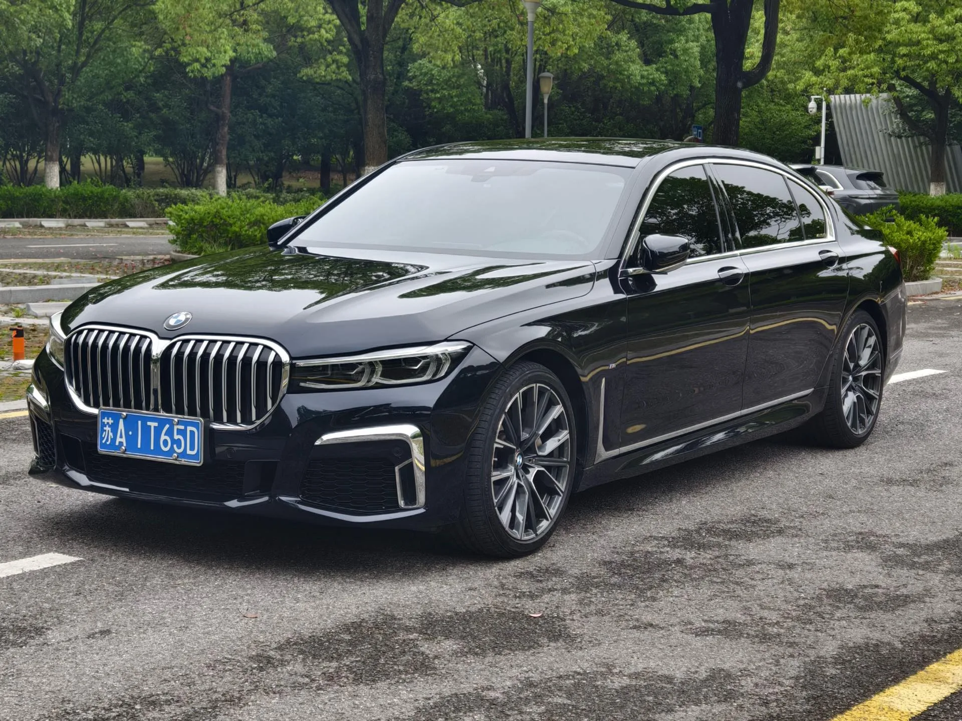 2019 BMW 7 Series 740Li Leading Edition with M Sport Package