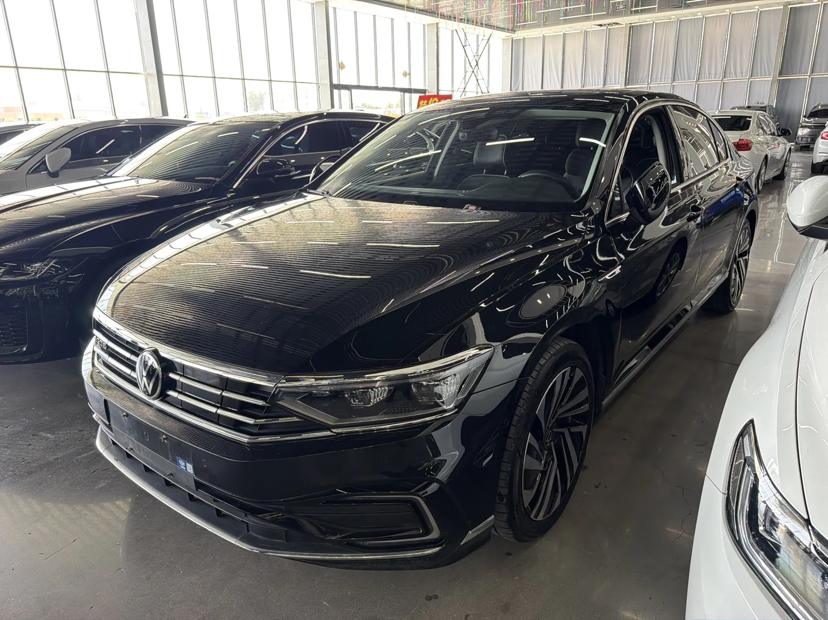 2022 Volkswagen Passat GTE Plug-in Hybrid GTE Premium