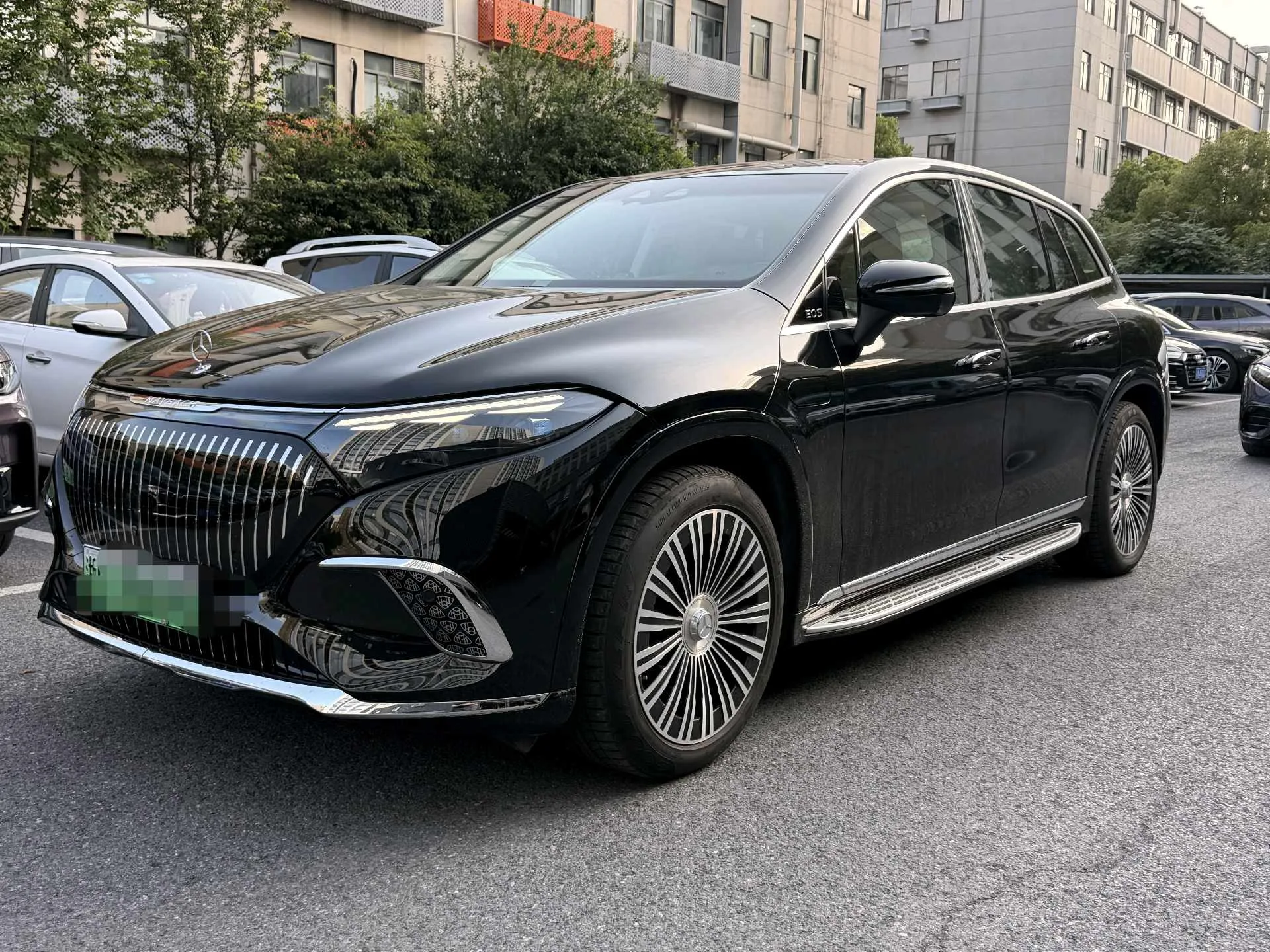 Mercedes-Benz Maybach EQS SUV (Imported) 2024 Maybach EQS 680 SUV 680 "Liyue" Edition, Automatic Transmission