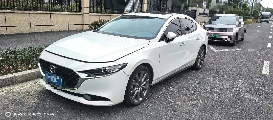 Mazda3 Axela 2021 2.0L Automatic Premium Edition