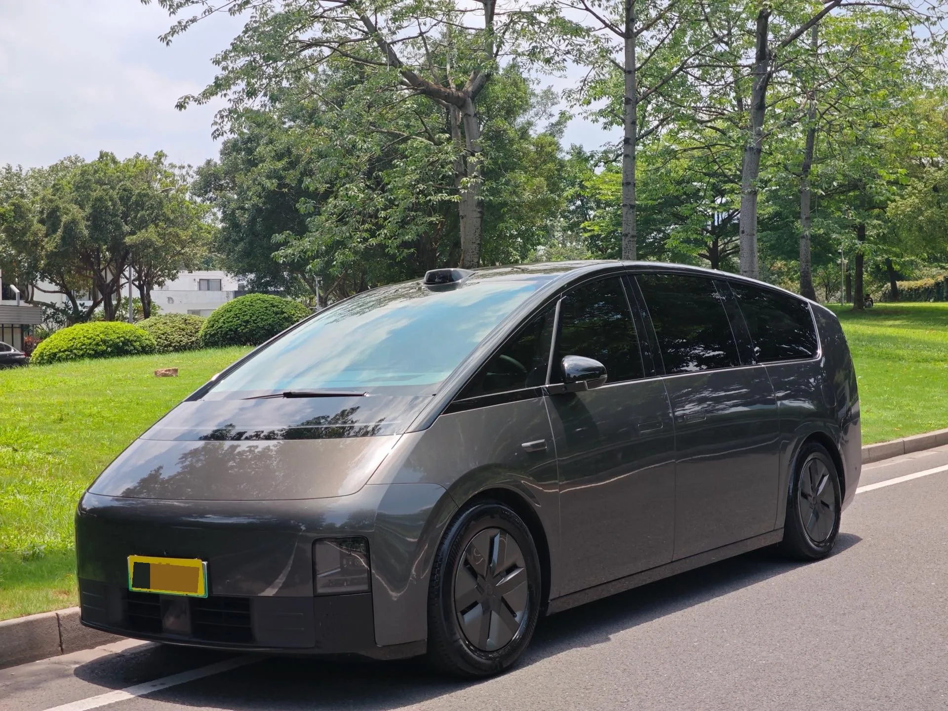 Li Auto MEGA 2024 Ultra