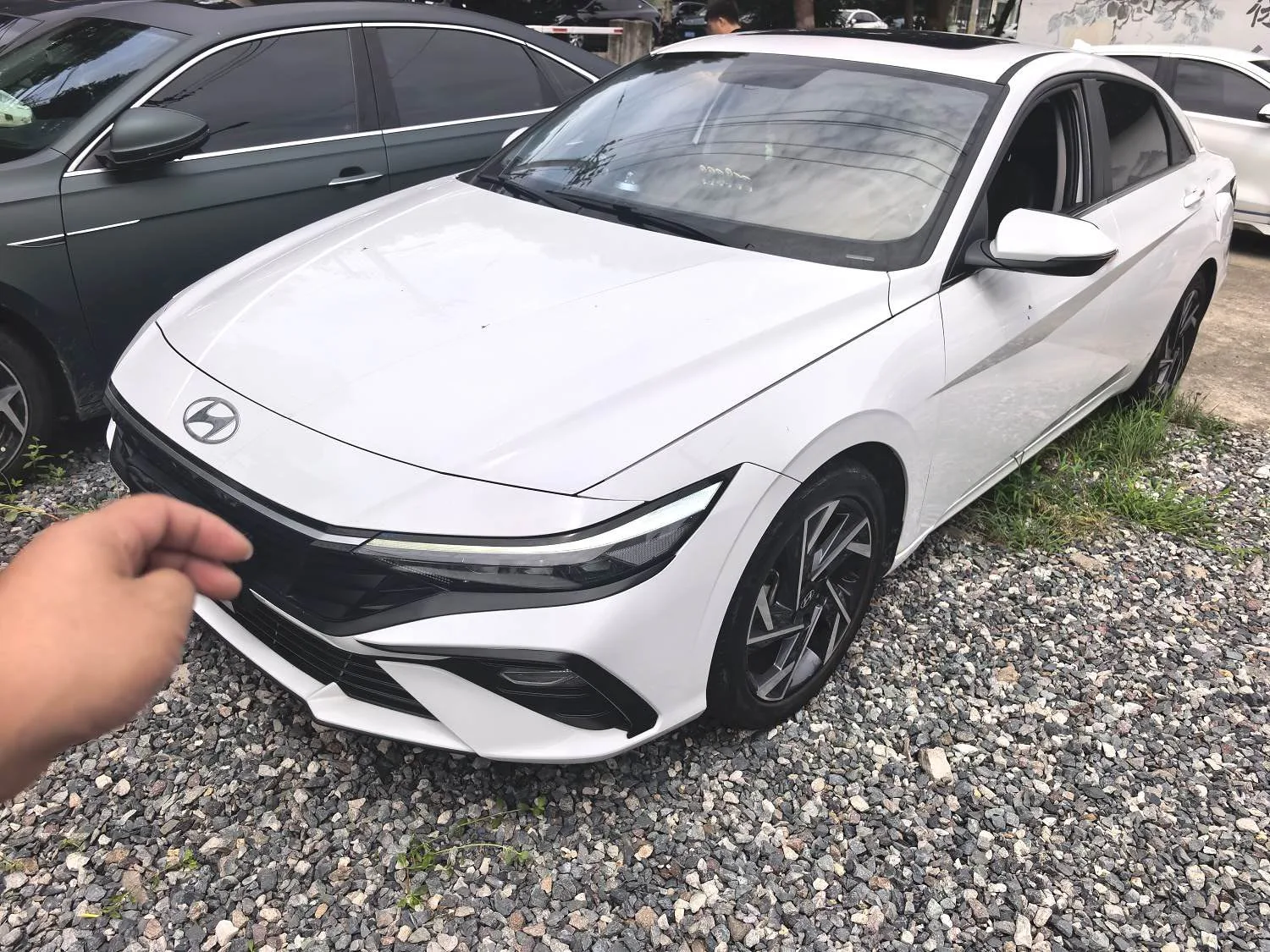 Hyundai Elantra 2023 1.5L CVT GLX Elite Edition
