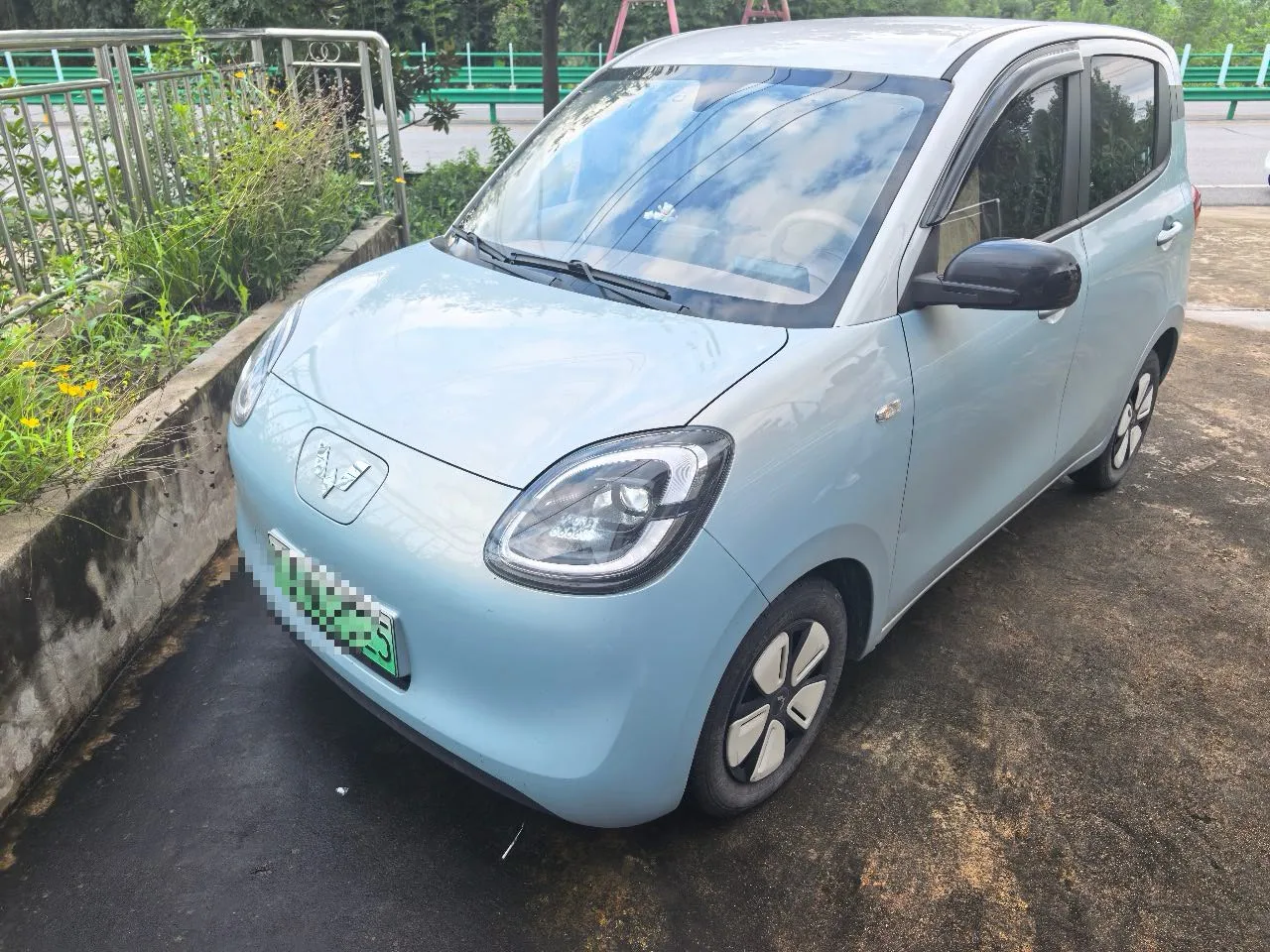 Wuling 2025 Hongguang MINI EV Four-Door Edition Premium+ Automatic Transmission
