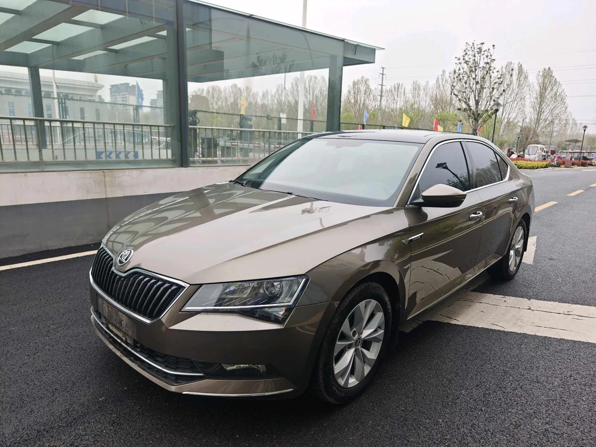 Superb 2018 TSI280 DSG Comfort Edition (National V Emission Standard)