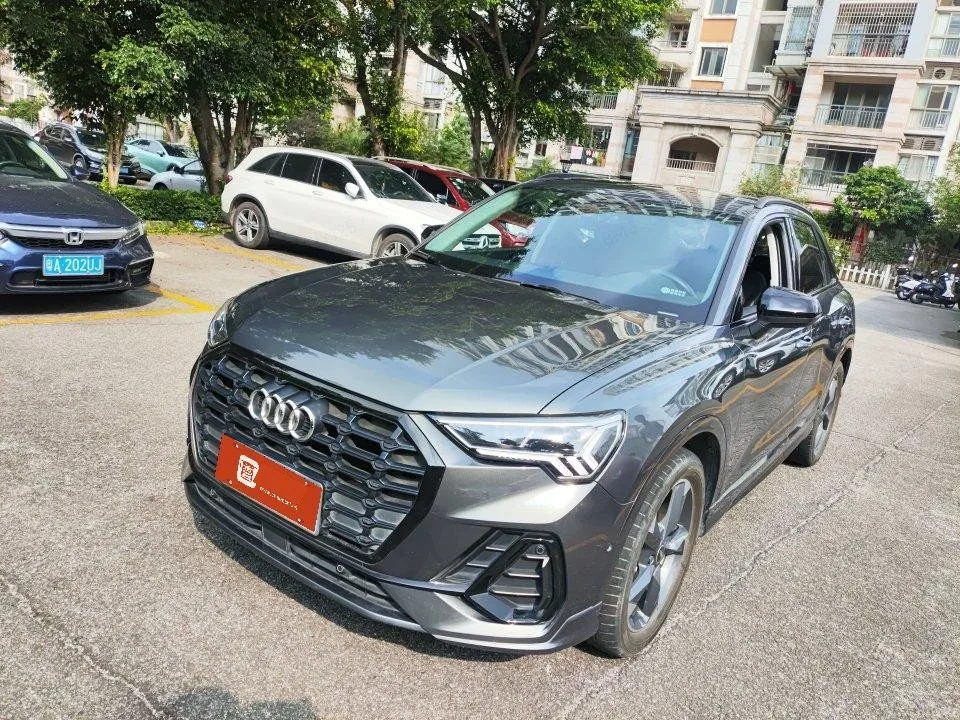 Audi Q3 2022 35 TFSI Fashion Dynamic Edition