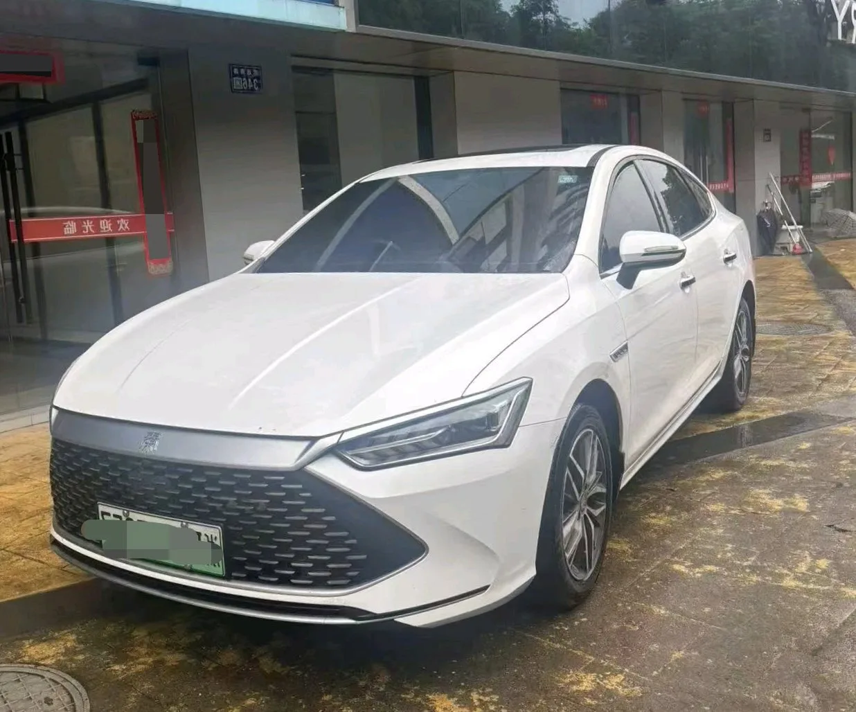 Qin PLUS 2021 DM-i 120KM Premium Edition