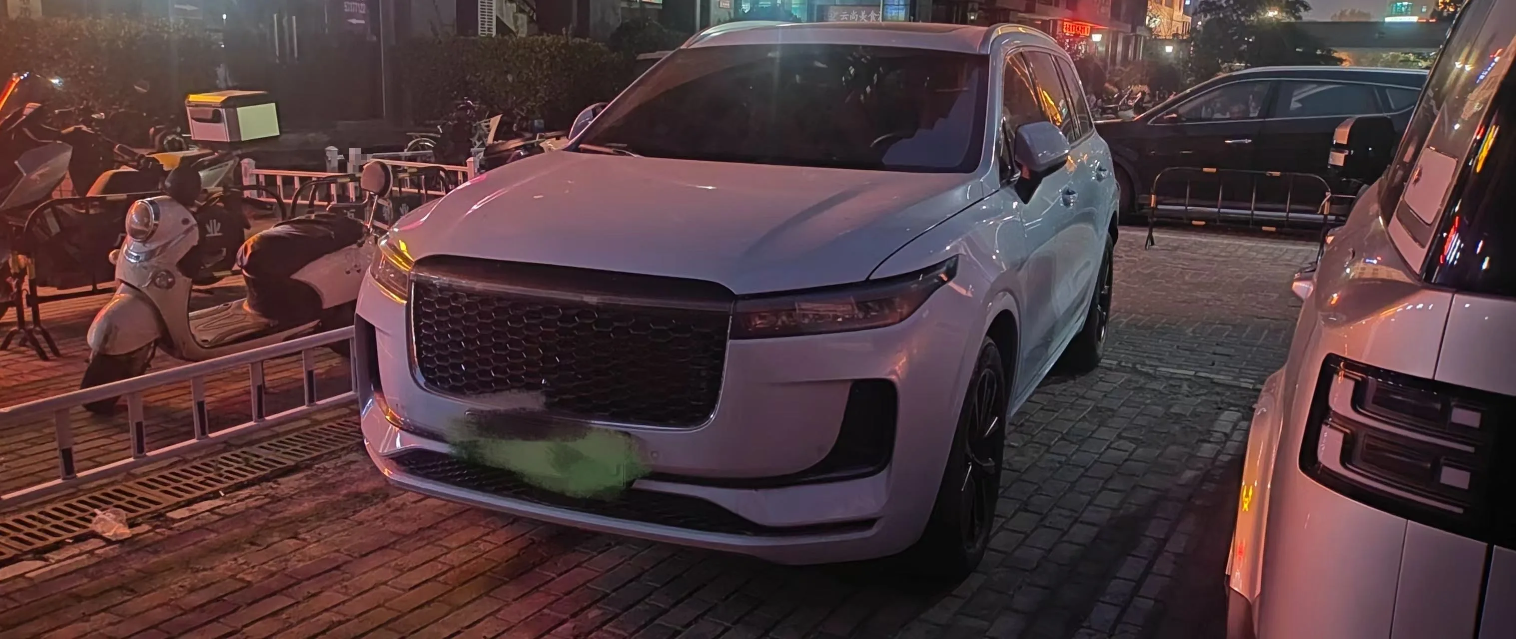 Li Auto ONE 2021 Extended Range 6-Seater Version