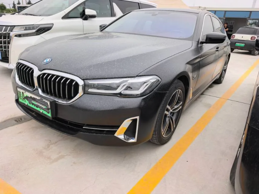 BMW 5 Series PHEV 2022 Facelift 535Le Luxury Package