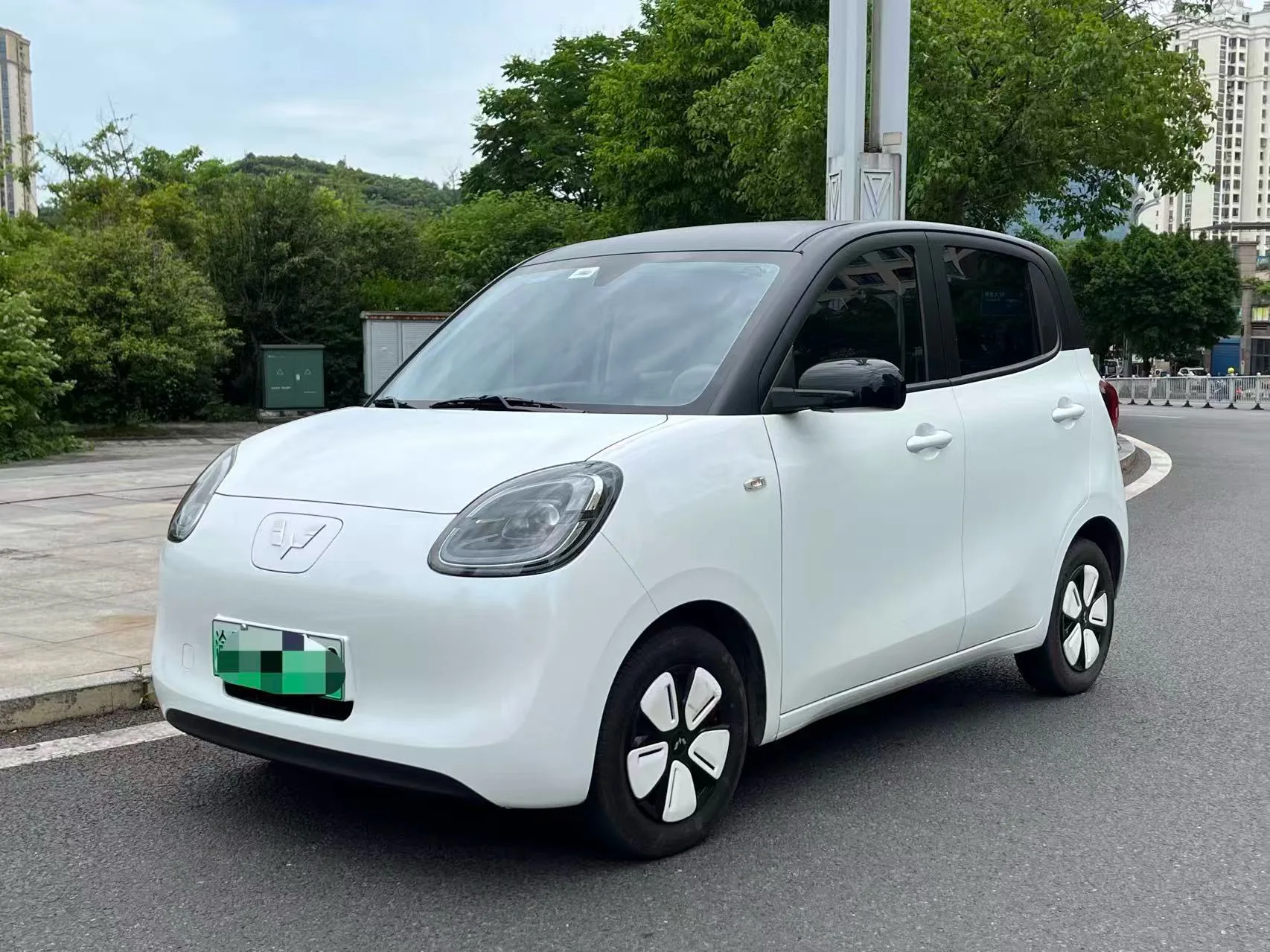 Wuling 2025 Hongguang MINI EV Four-Door Advanced Model Automatic