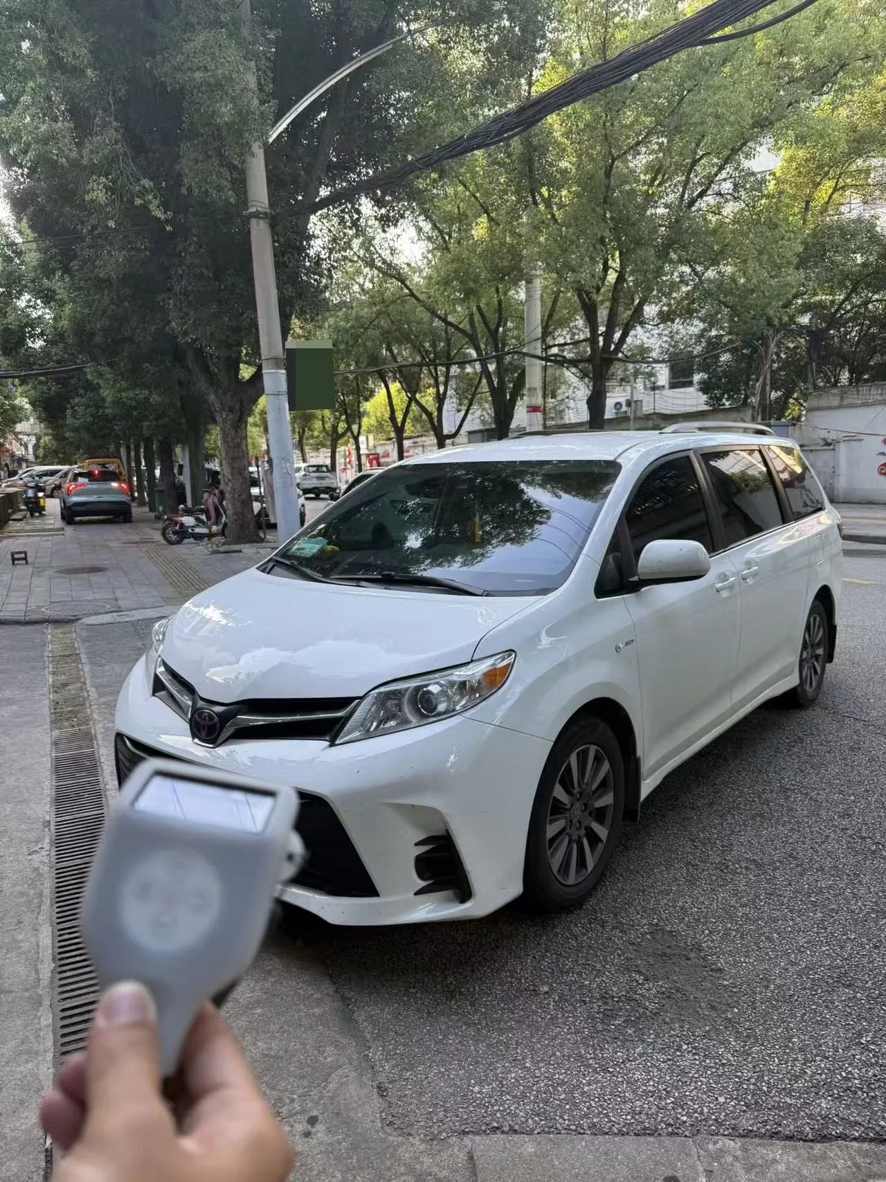 Toyota Sienna (Imported) 2019 Model Year Sienna 3.5 LE AWD 7-Seater U.S. Specification Automatic Transmission