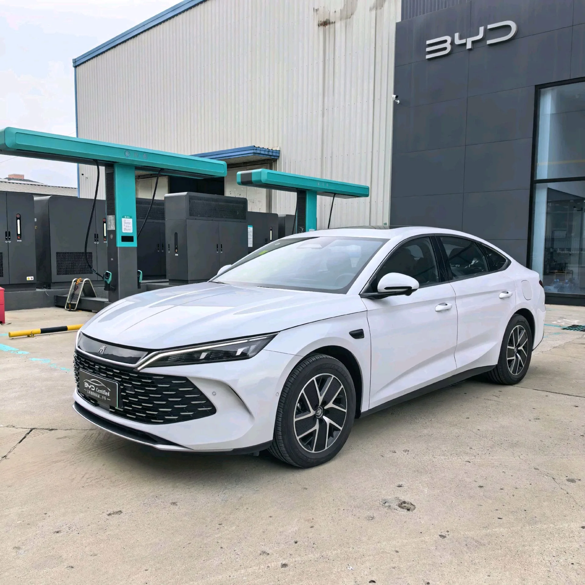 BYD 2025 Qin L DM-i 1.5 CVT Intelligent Driving Edition 120KM Superior Model Automatic