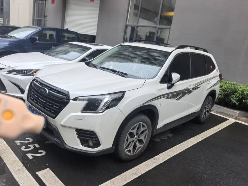 Forester 2022 2.0i Luxury Edition