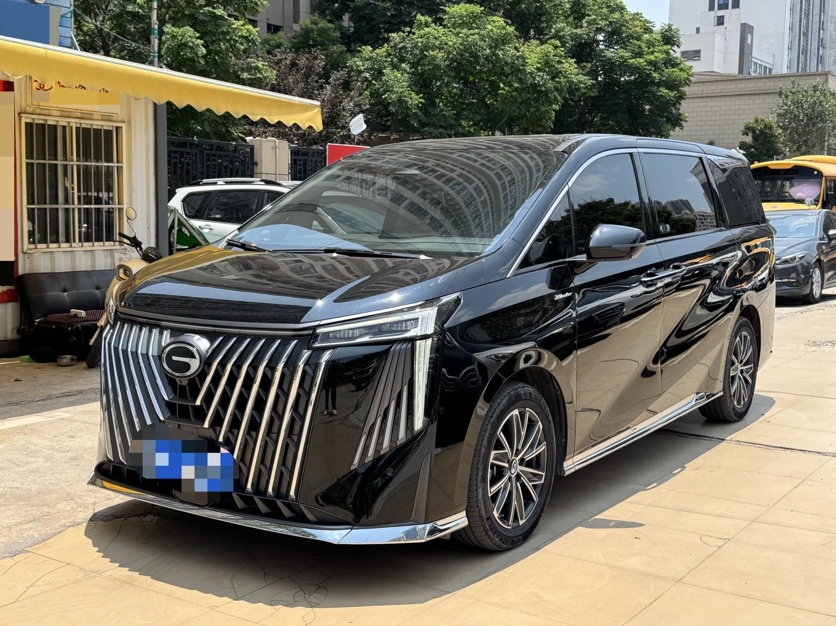 Trumpchi 2024 M8 2.0T 400T Master Series Supreme Edition Automatic