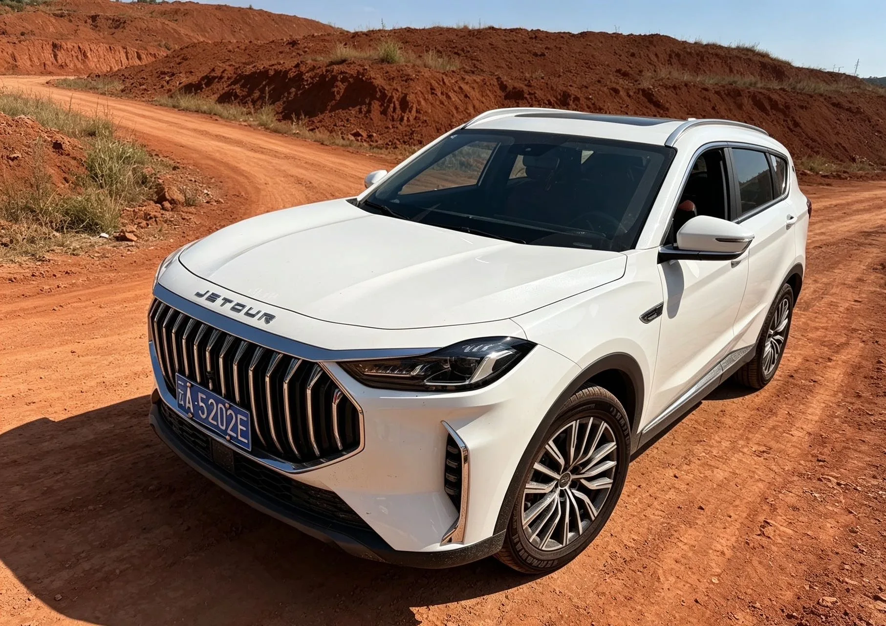 Jietu 2025 X70 PLUS 1.5T Luxury & Power Edition 7-Seater Automatic