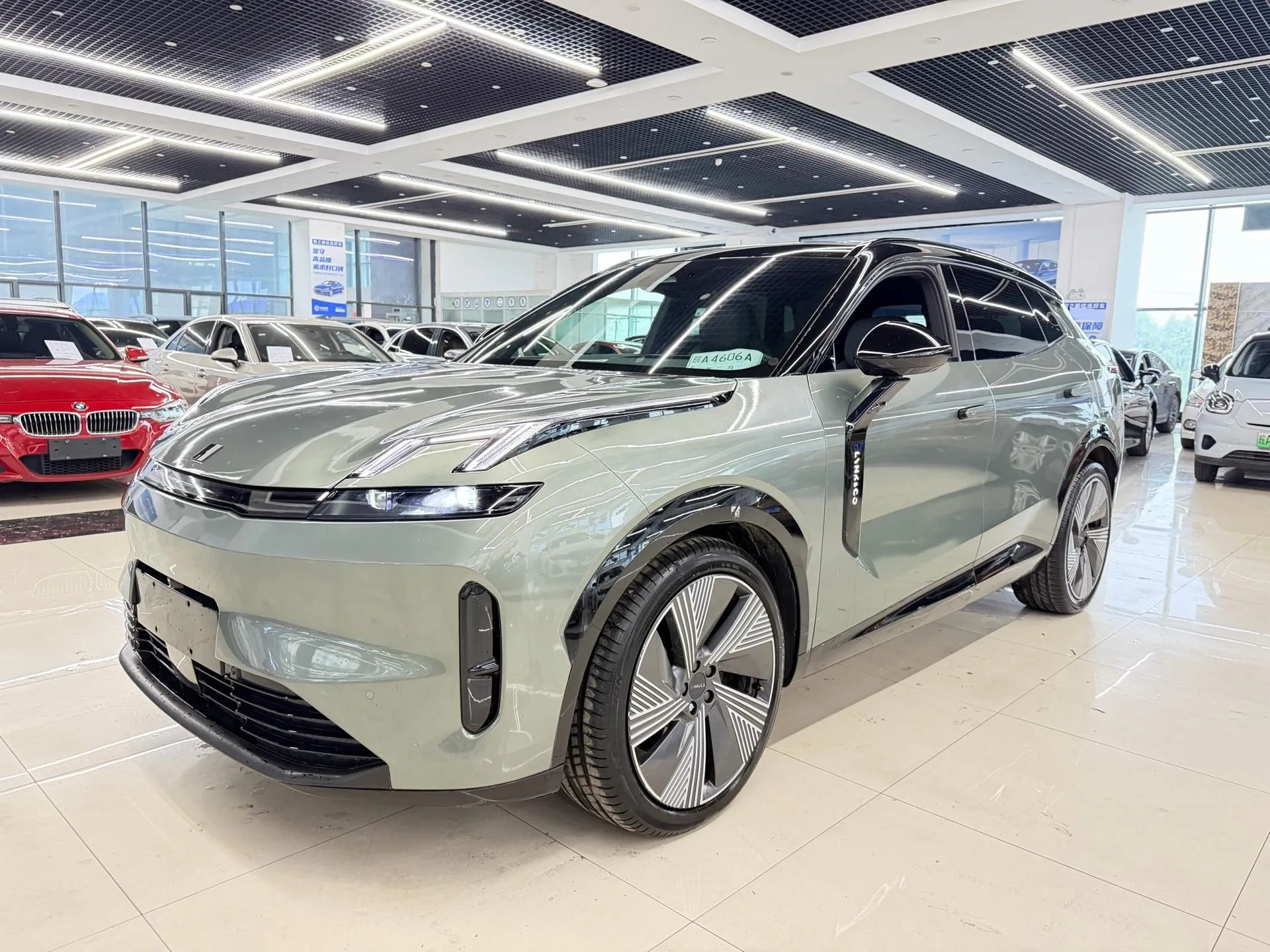 Lynk & Co 08 PHEV 2023 Model, 245km Ultra-Long Range (Halo)