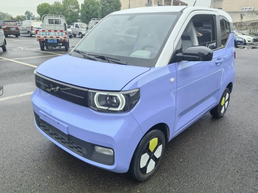 Hongguang MINIEV 2021 Macaron Sandwich Edition, 170km/h, Ternary Lithium Battery