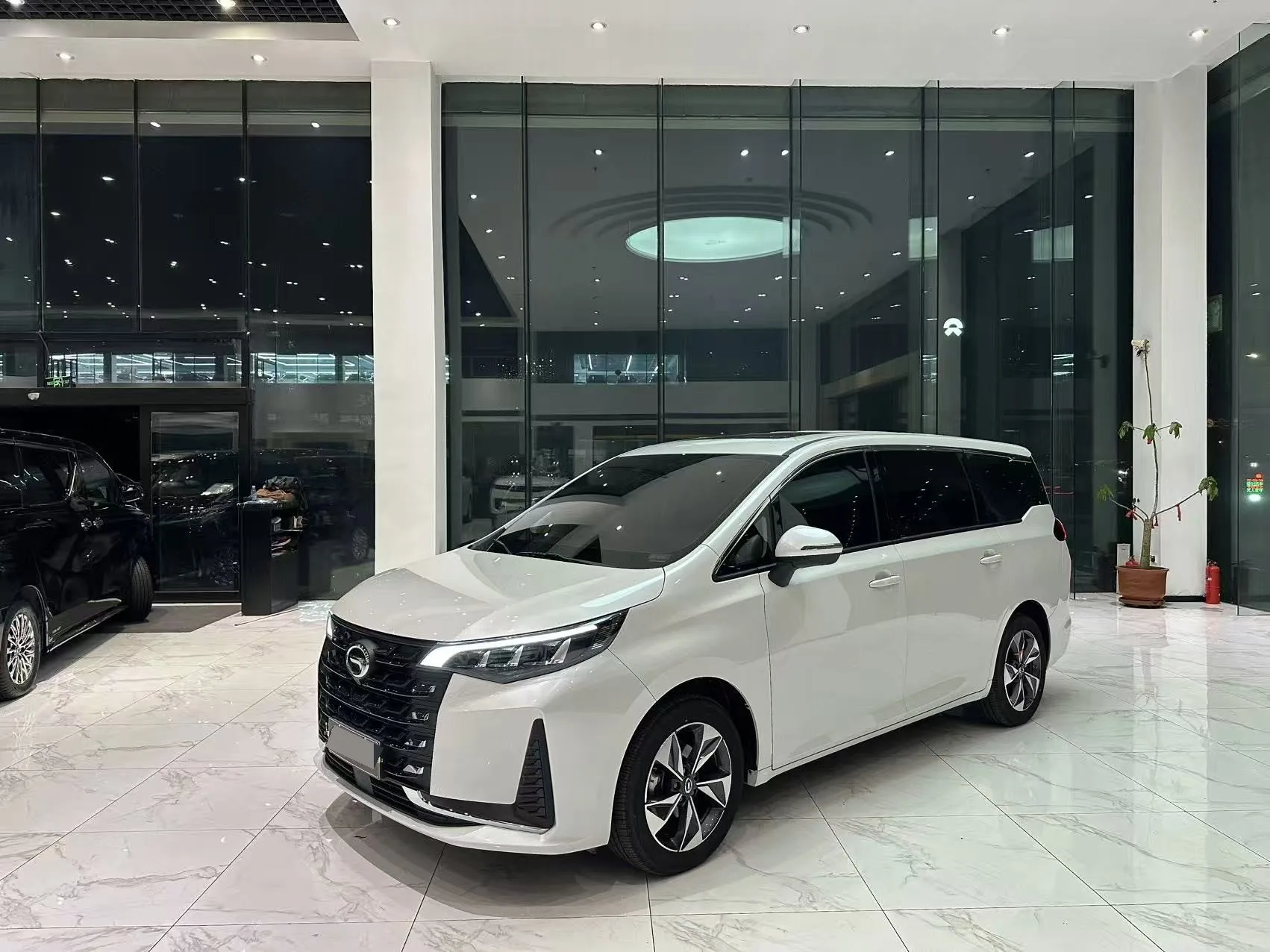 Trumpchi 2023 M6 PRO 1.5T 270T Luxury Edition Automatic
