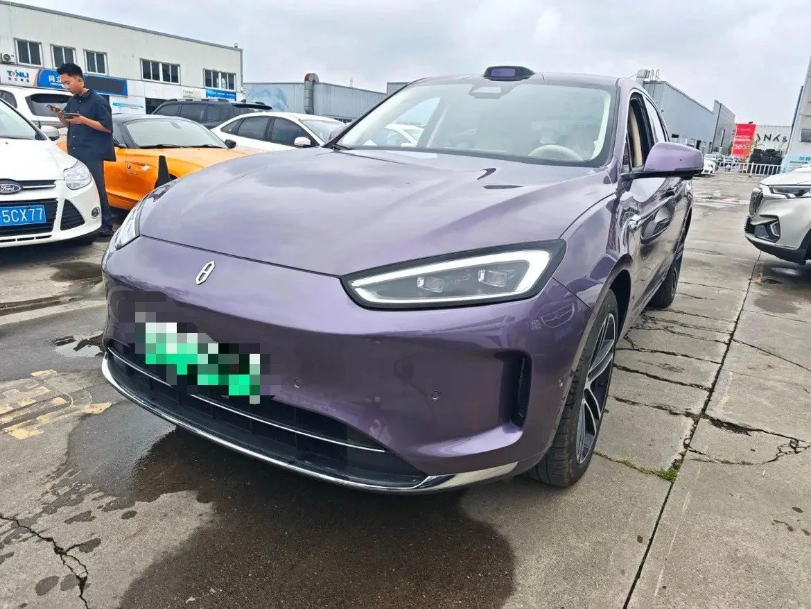 AITO 2025 M5 Extended Range Ultra 4WD Automatic