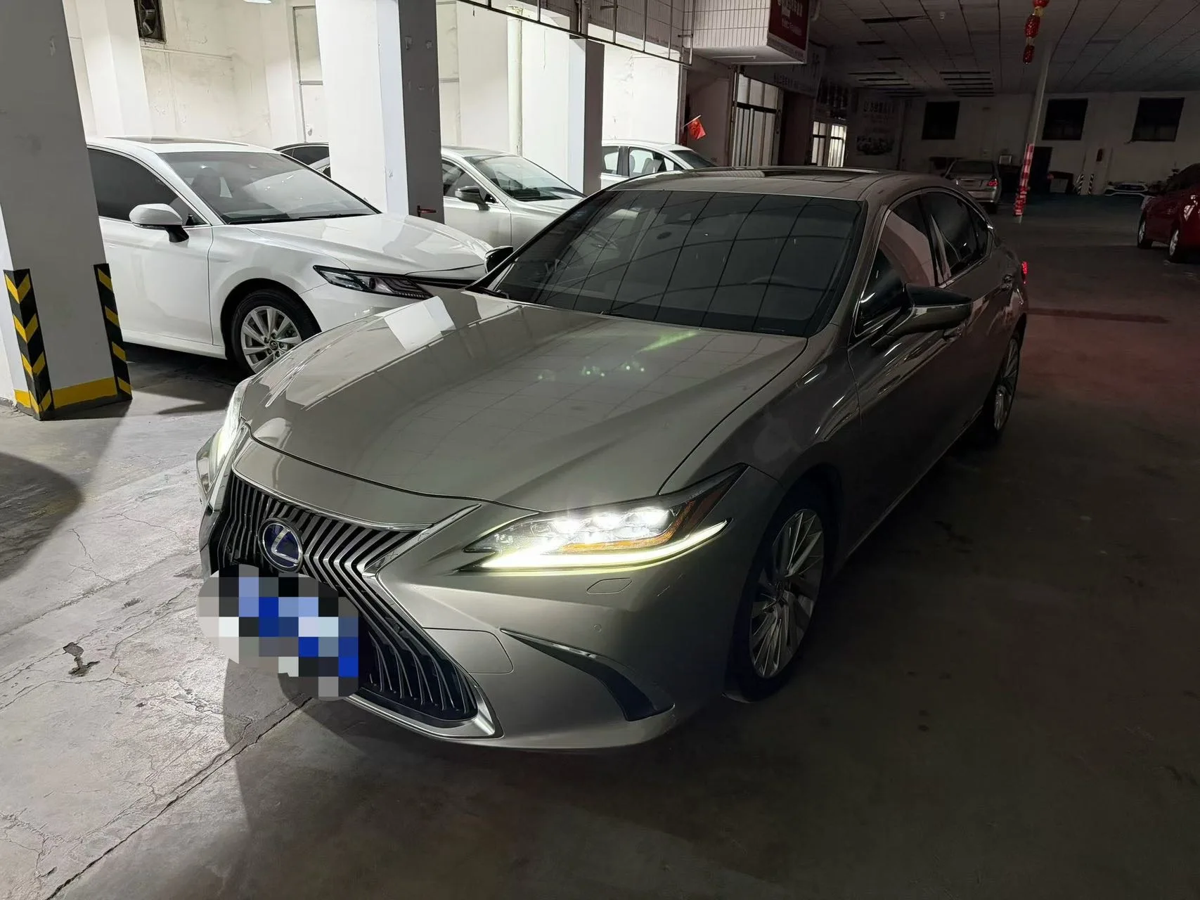 2018 Lexus ES 300h Executive Edition (China V Emission Standard)