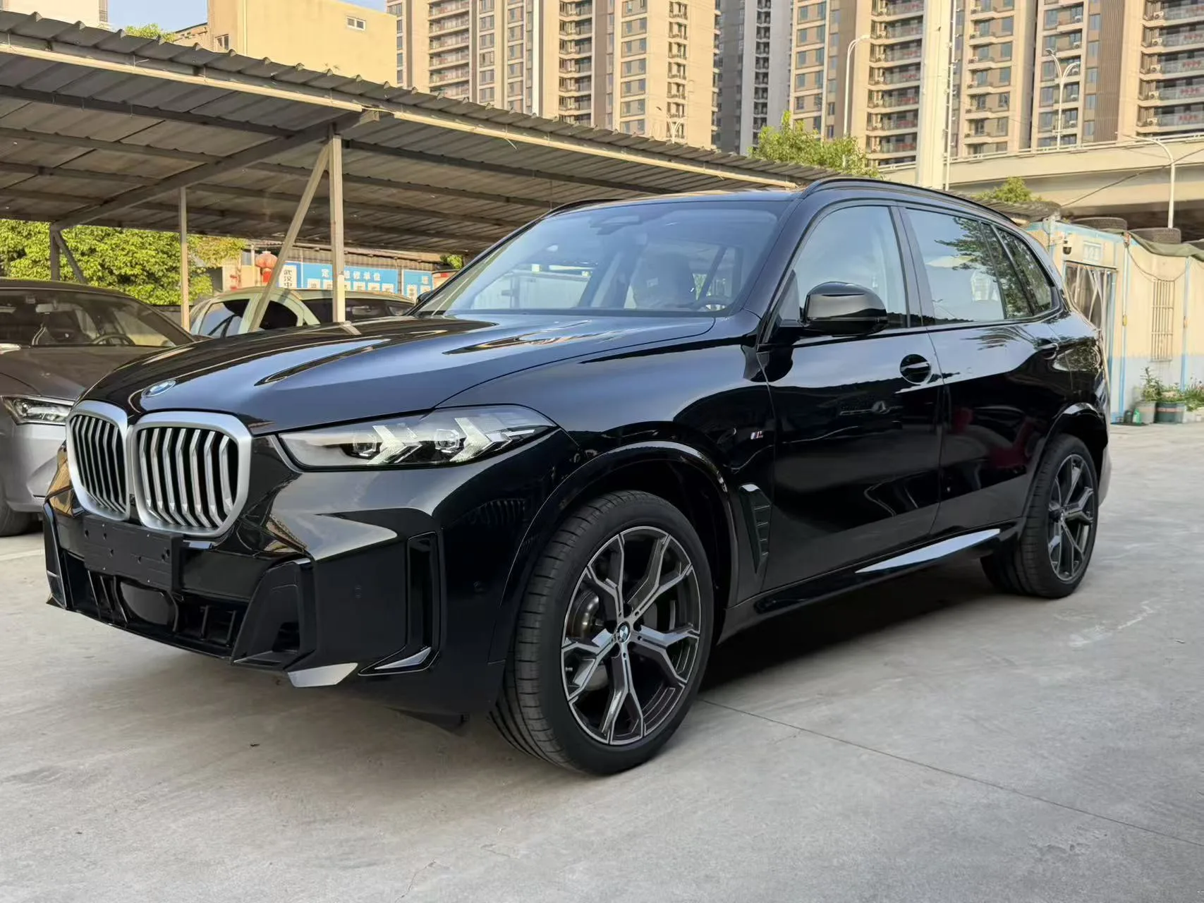 2026 BMW X5 xDrive30Li 48V 2.0T M Sport Shadow Edition (Facelift) Automatic