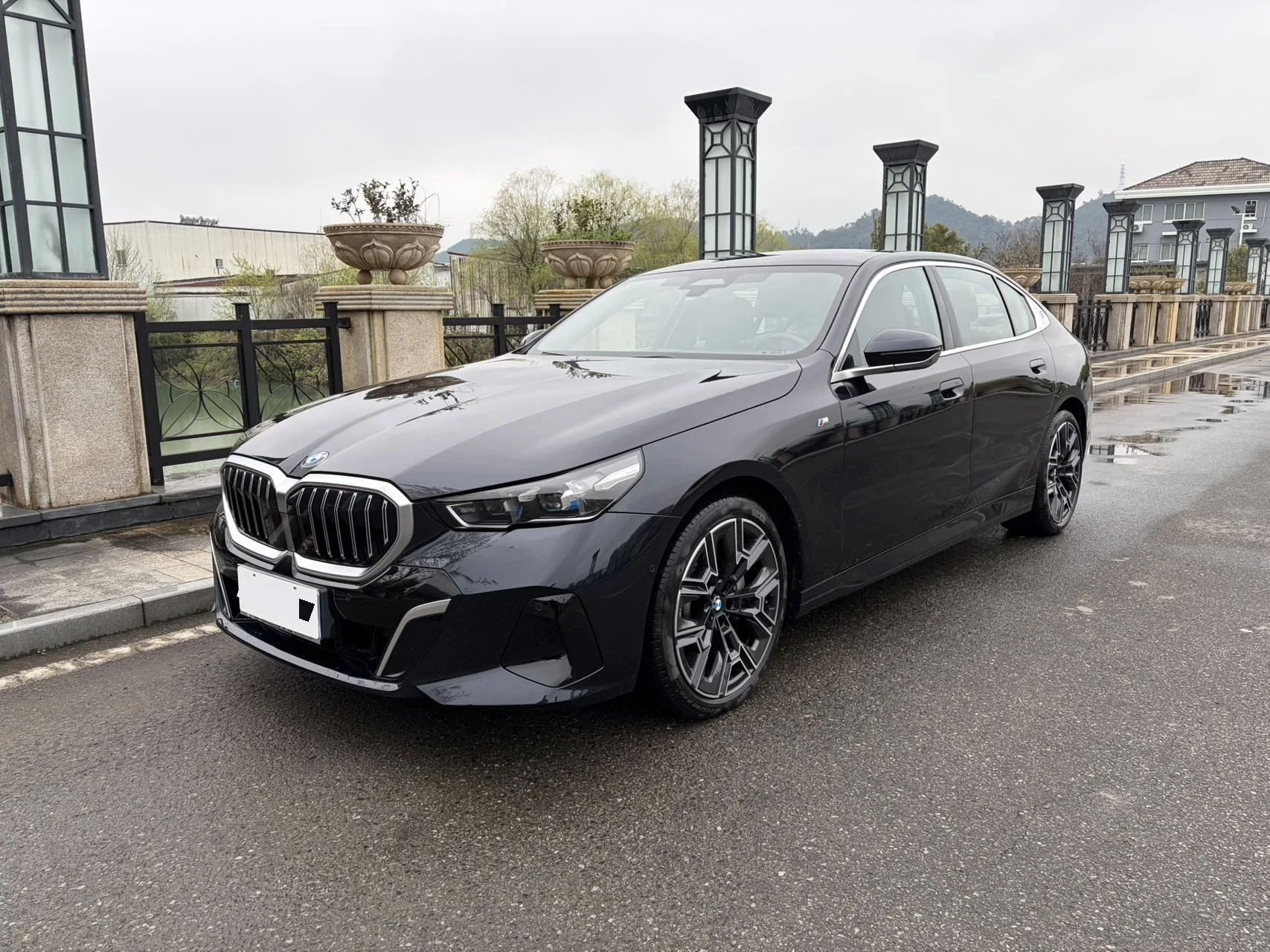 2025 BMW 5 Series 530Li 48V 2.0T Luxury M Sport Package Automatic