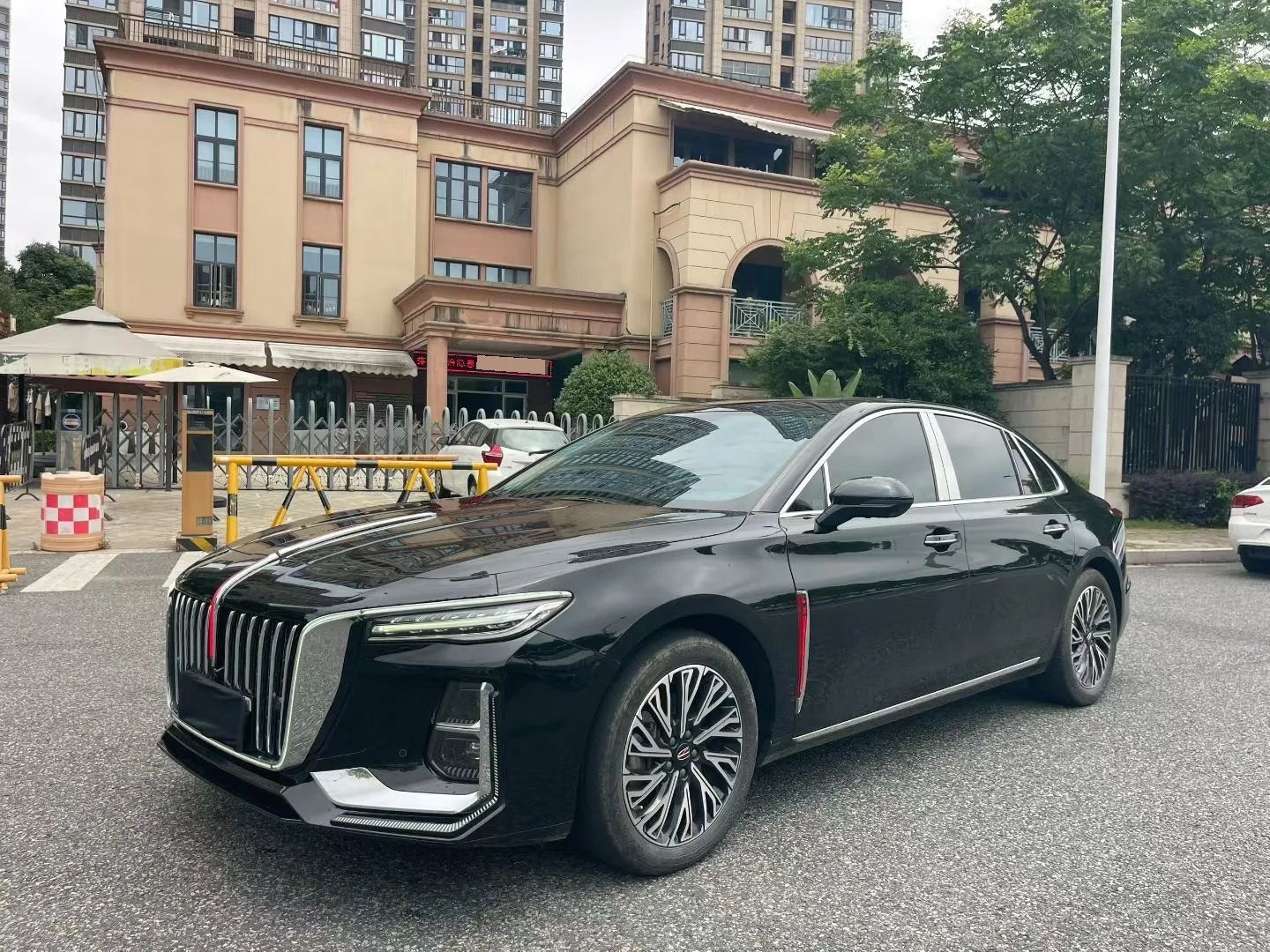 Hongqi H5 2024 2.0T Automatic Intelligent Flagship Edition