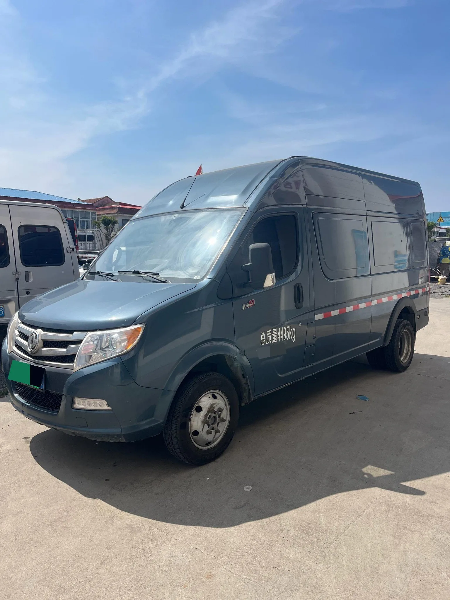 Dongfeng 2023 Yufeng 2.3T Rear-Wheel Drive, Dual Rear Tires, Cargo Van, Long Wheelbase, High Roof, 3-Seater, Manual Transmission