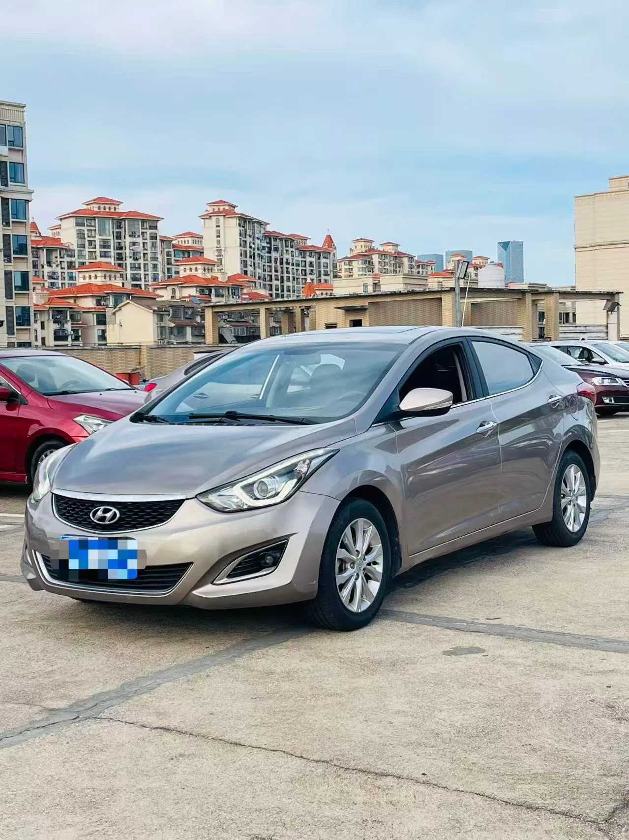 Hyundai Elantra 2016 1.6L Automatic Premium Edition