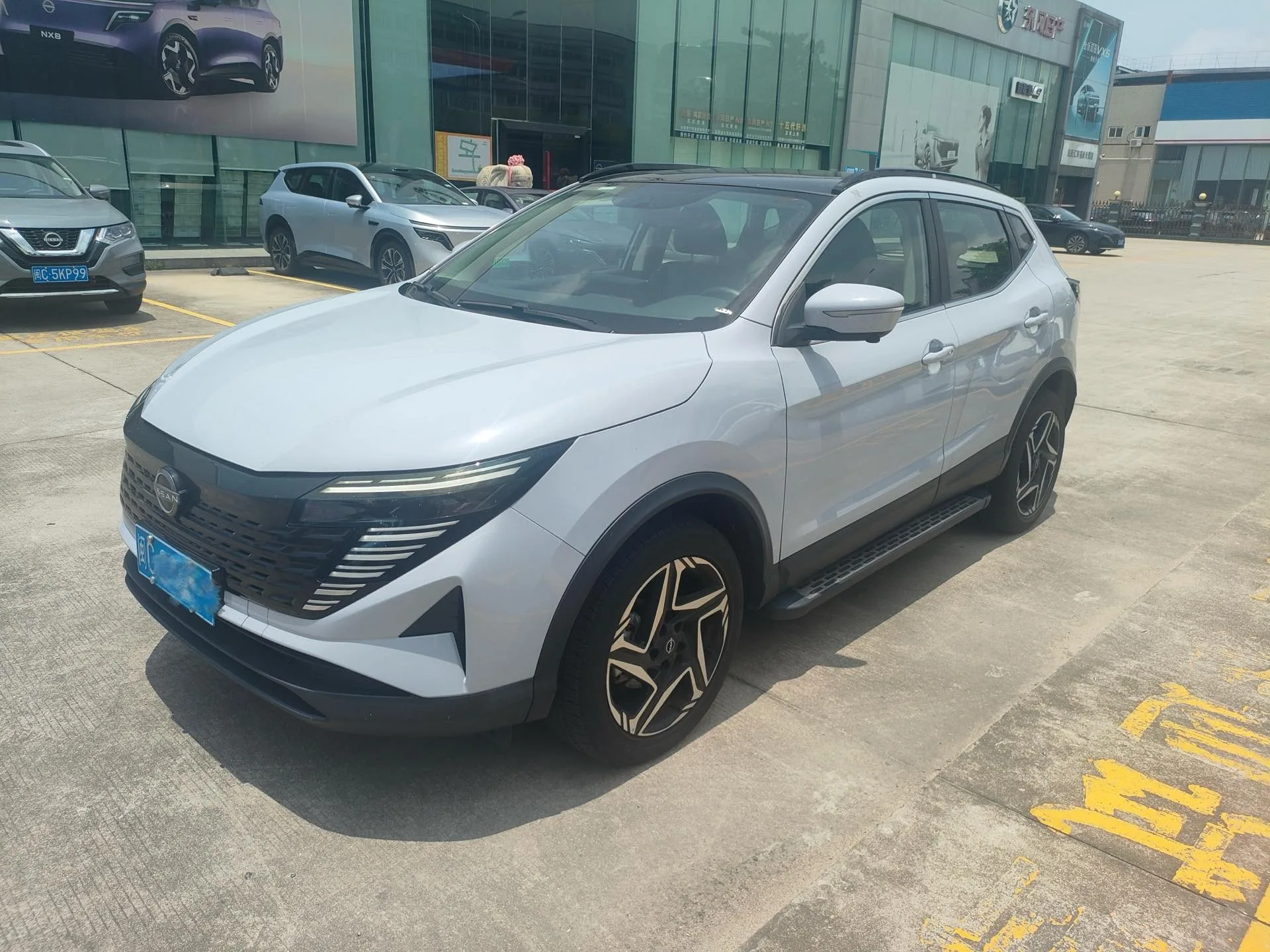 Nissan 2025 Qashqai Honor 2.0 CVT Honor XV+ Leading Edition Automatic