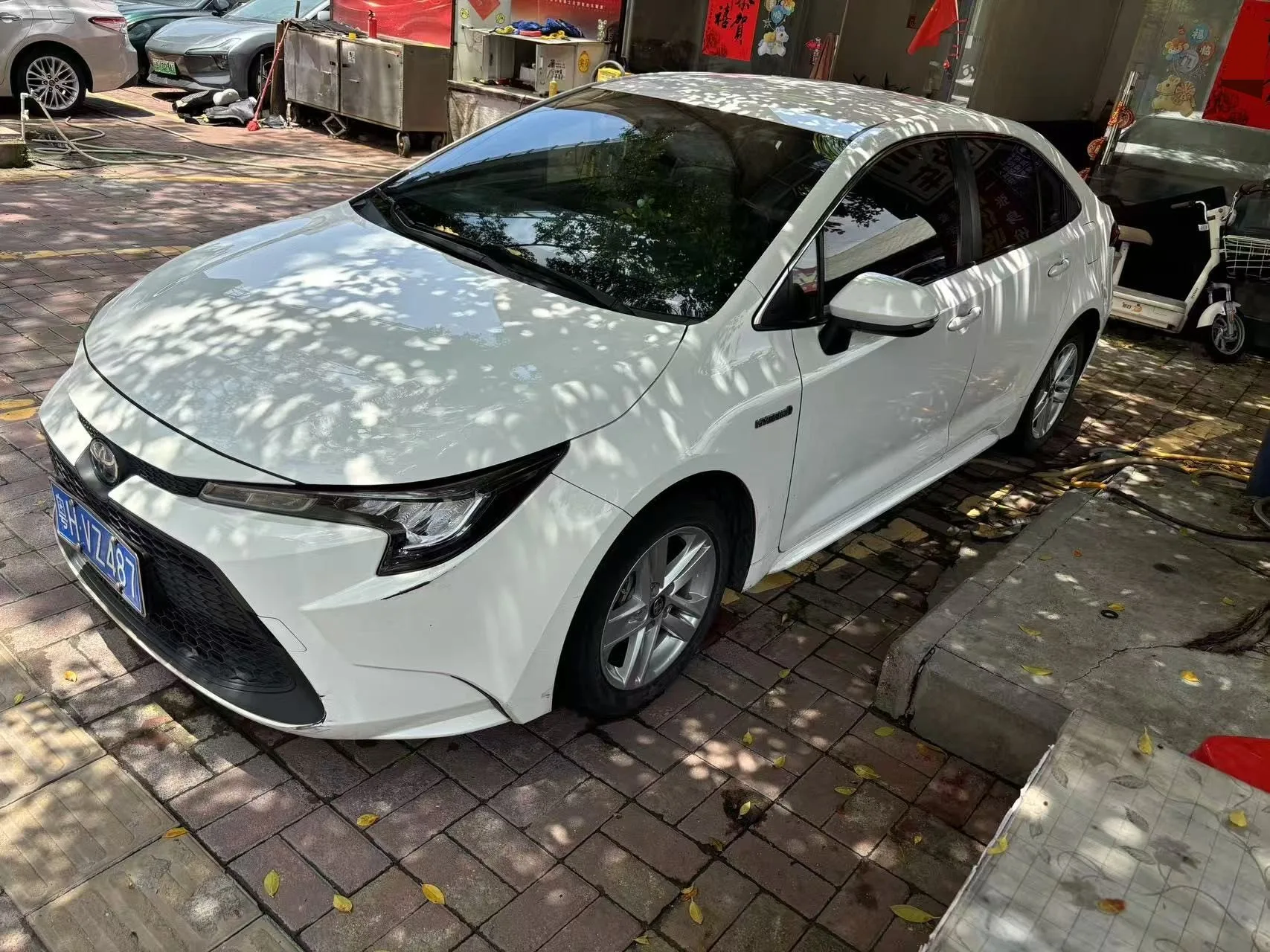 Levin 2022 Hybrid 1.8H E-CVT Leading Edition