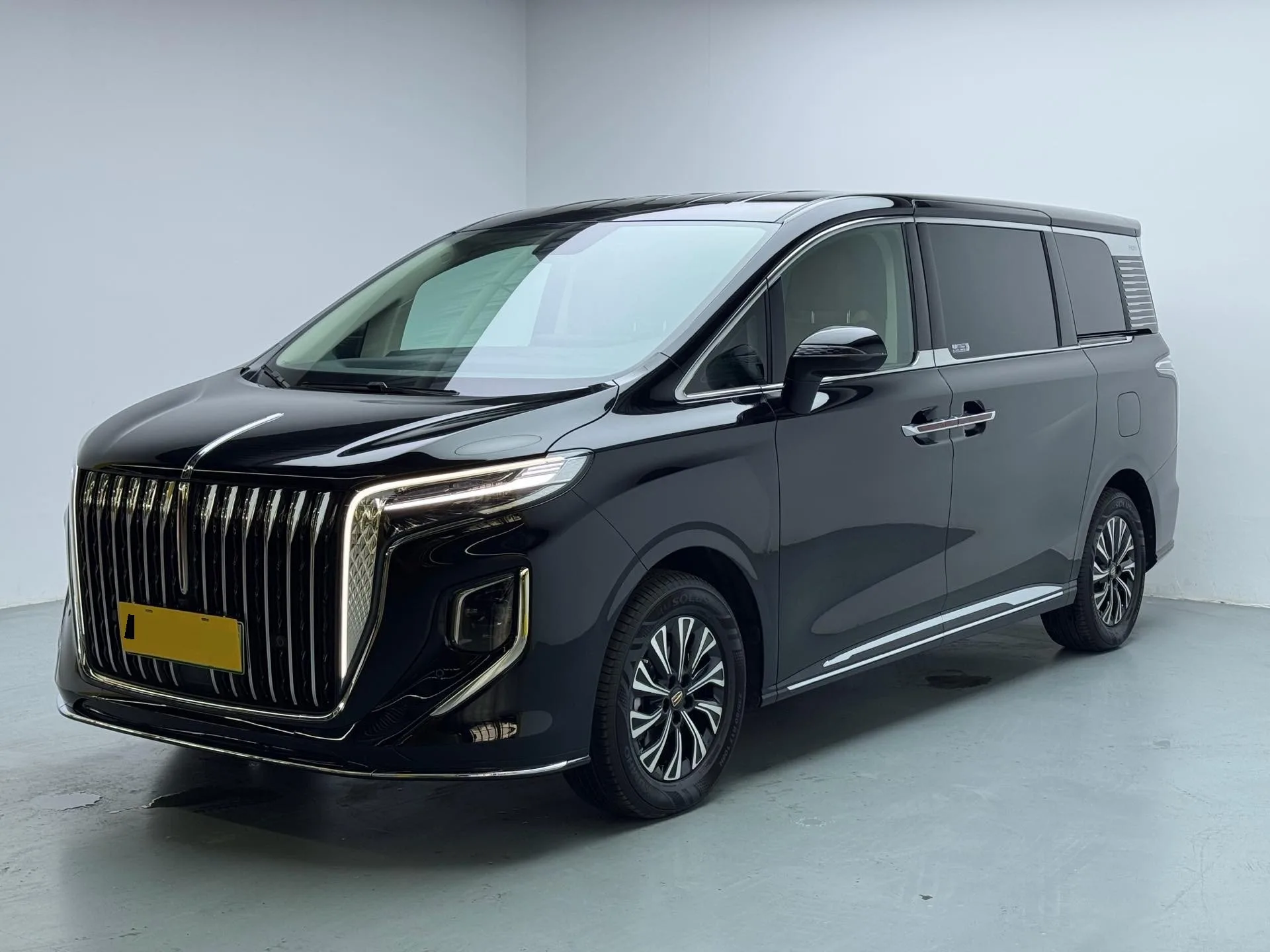Hongqi HQ9 PHEV 2024 2.0T AWD Business Edition