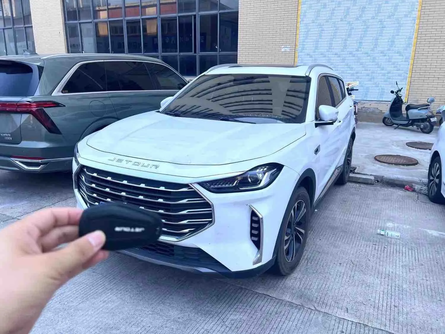 Jietu X70 PLUS 2021 Model Year 1.5T DCT Fire 7-Seater