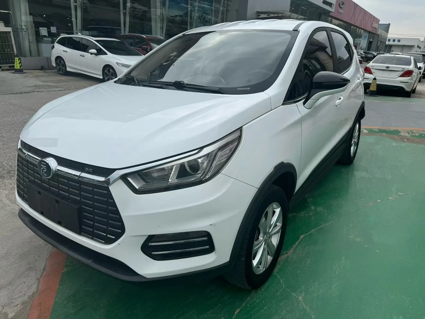 Yuan New Energy 2018 EV360 Smart Fashion Edition